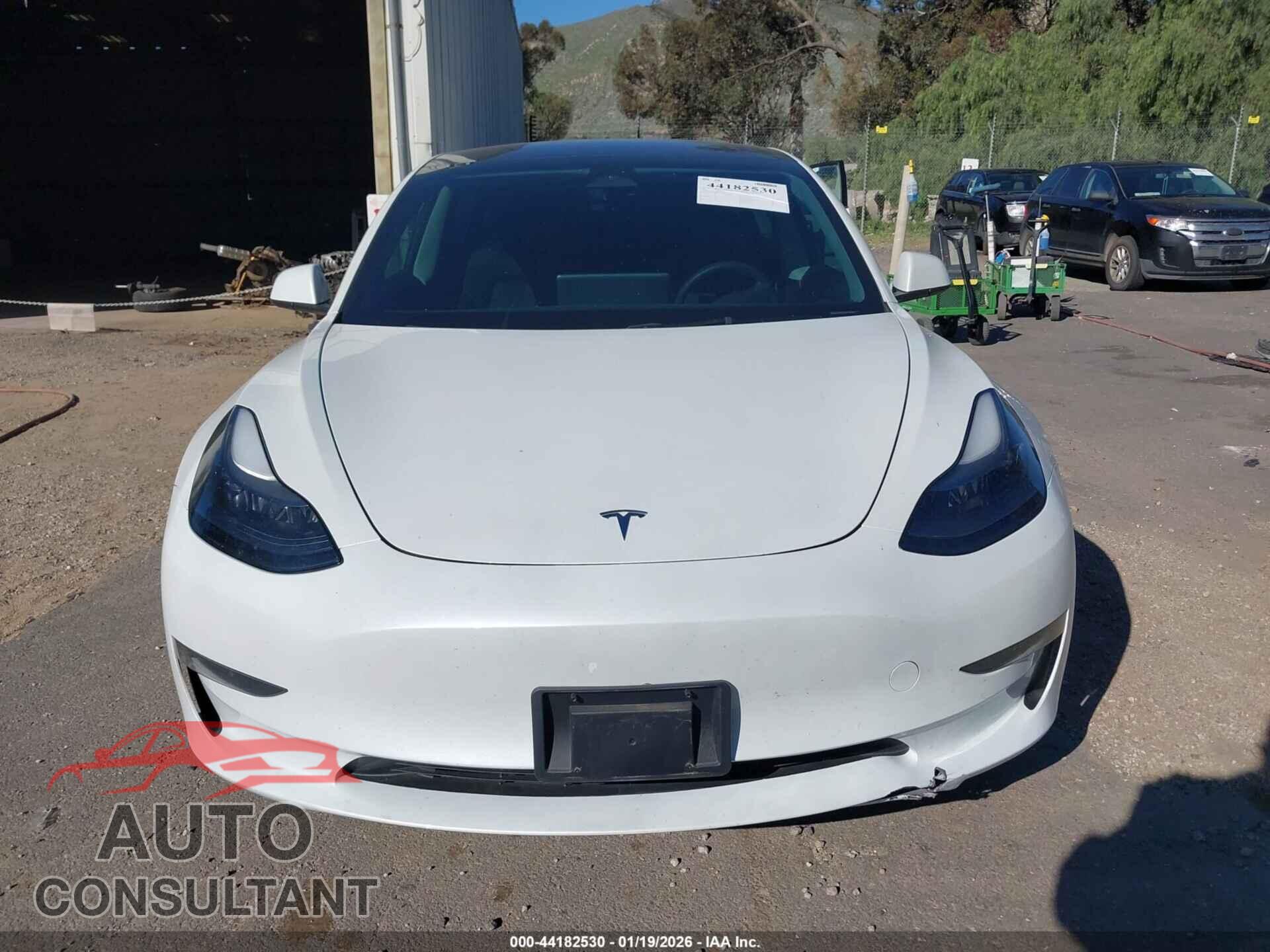 TESLA MODEL 3 2023 - 5YJ3E1EA8PF552475