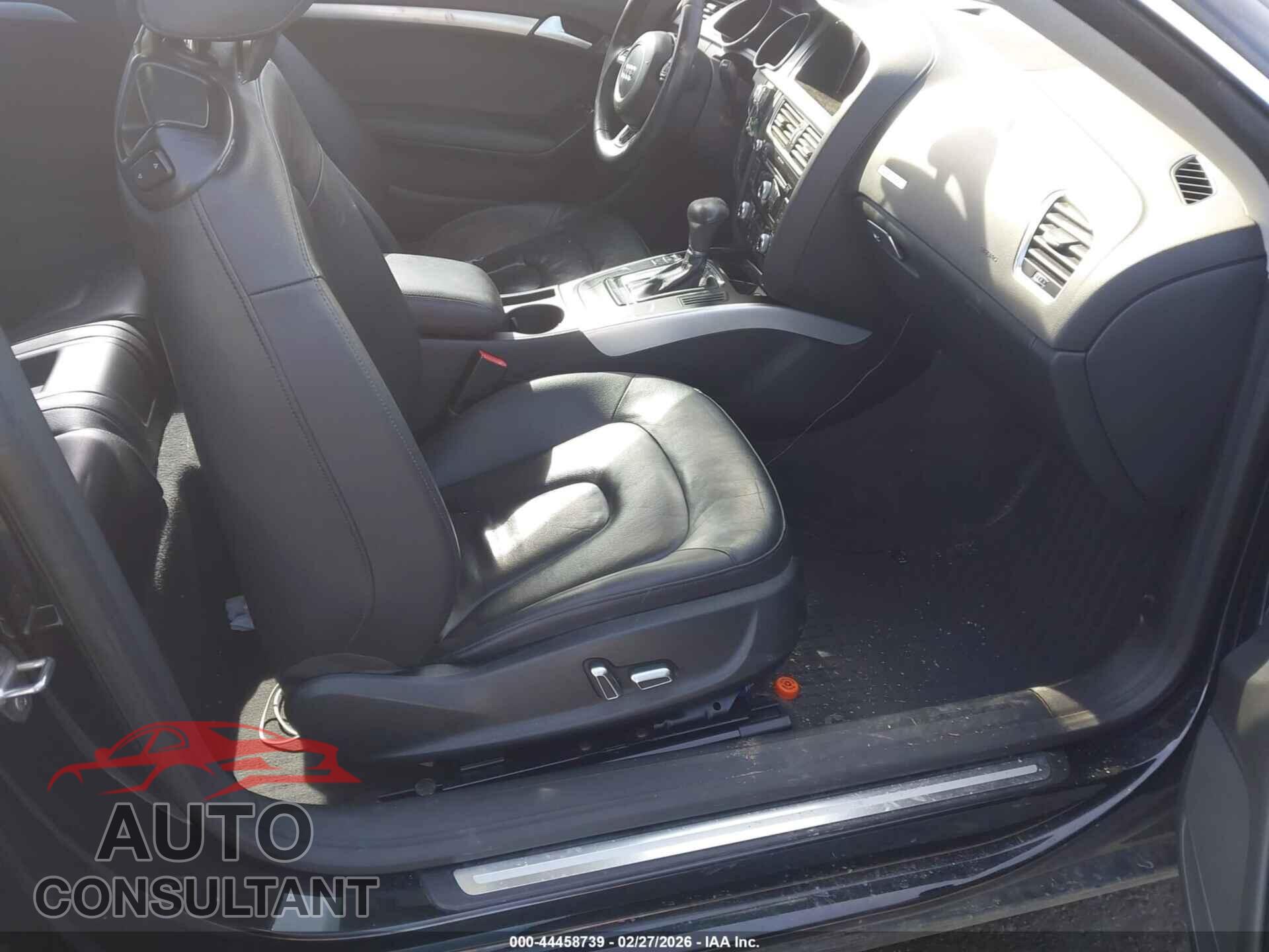 AUDI A5 2013 - WAUCFAFR0DA008085