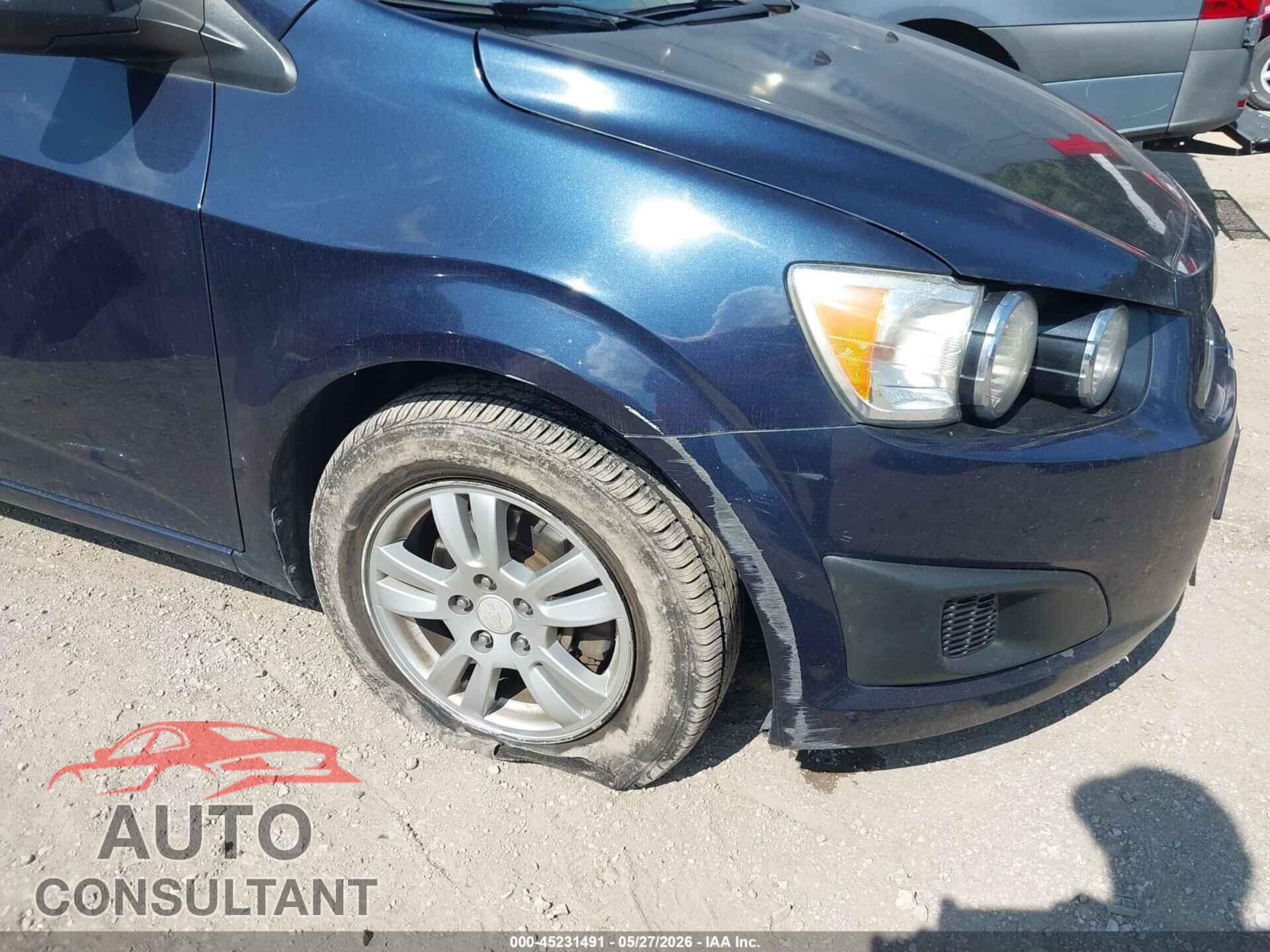 CHEVROLET SONIC 2016 - 1G1JC6SH9G4153165