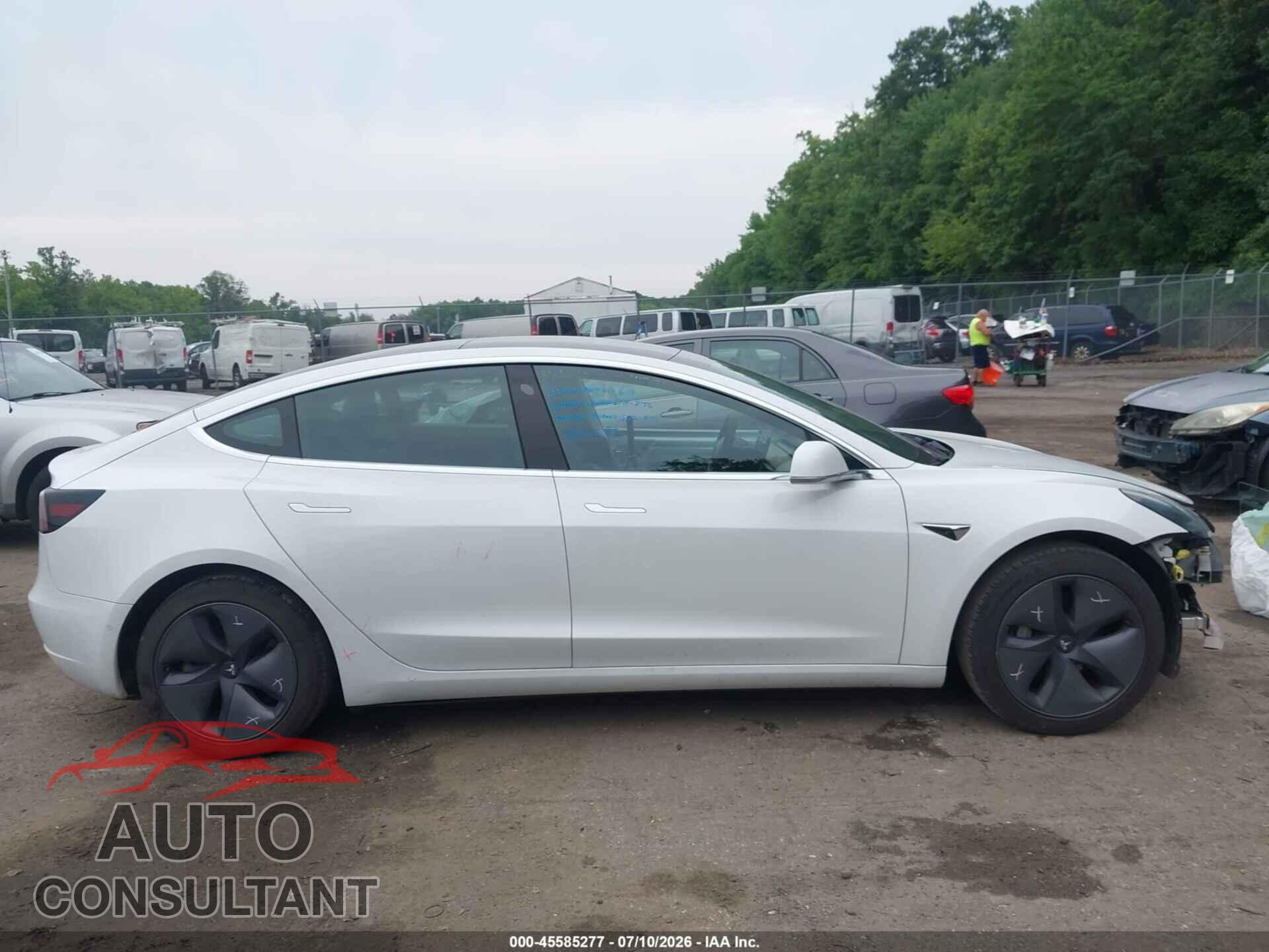 TESLA MODEL 3 2019 - 5YJ3E1EA7KF484002