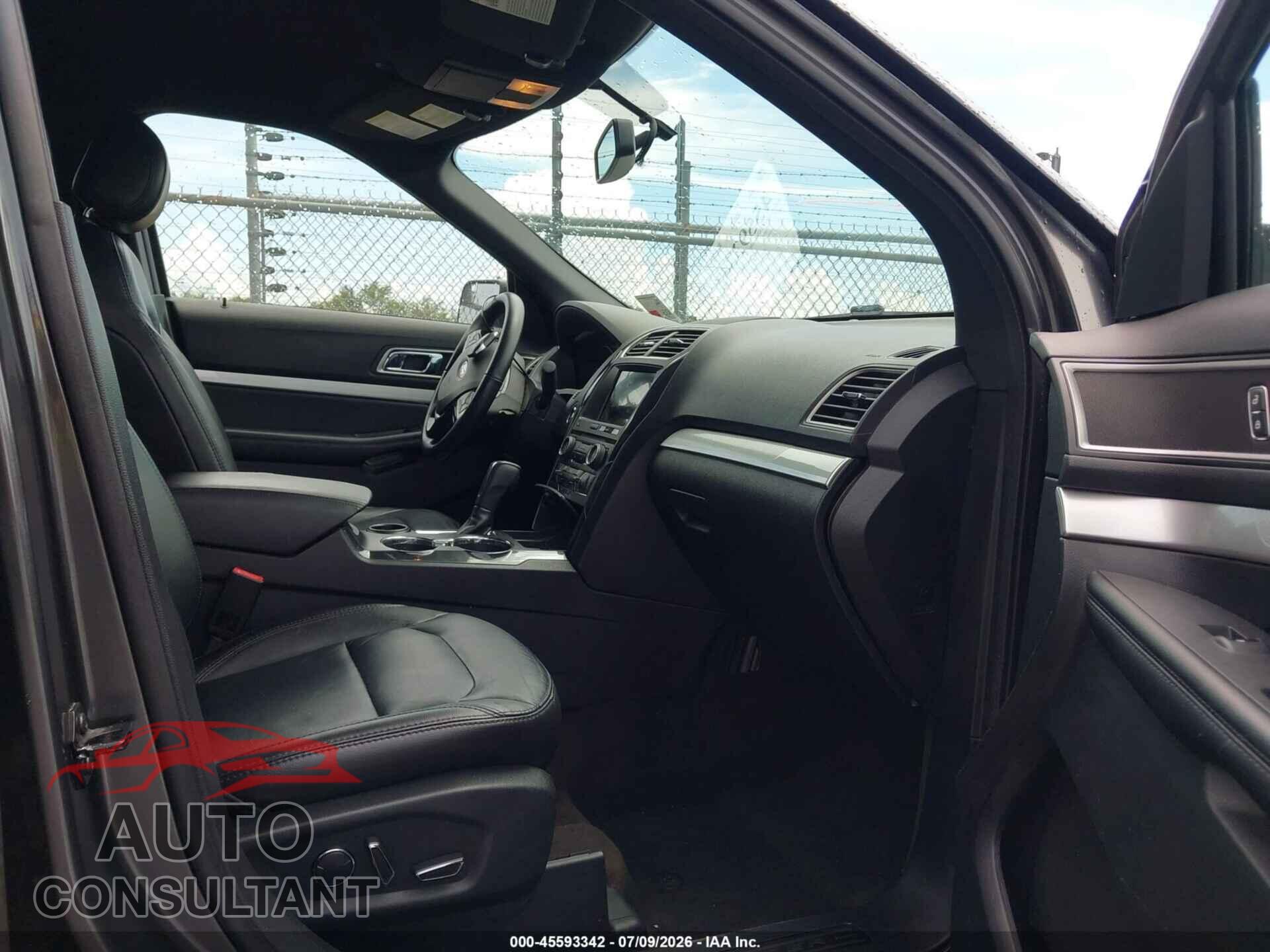 FORD EXPLORER 2017 - 1FM5K7D85HGE19372