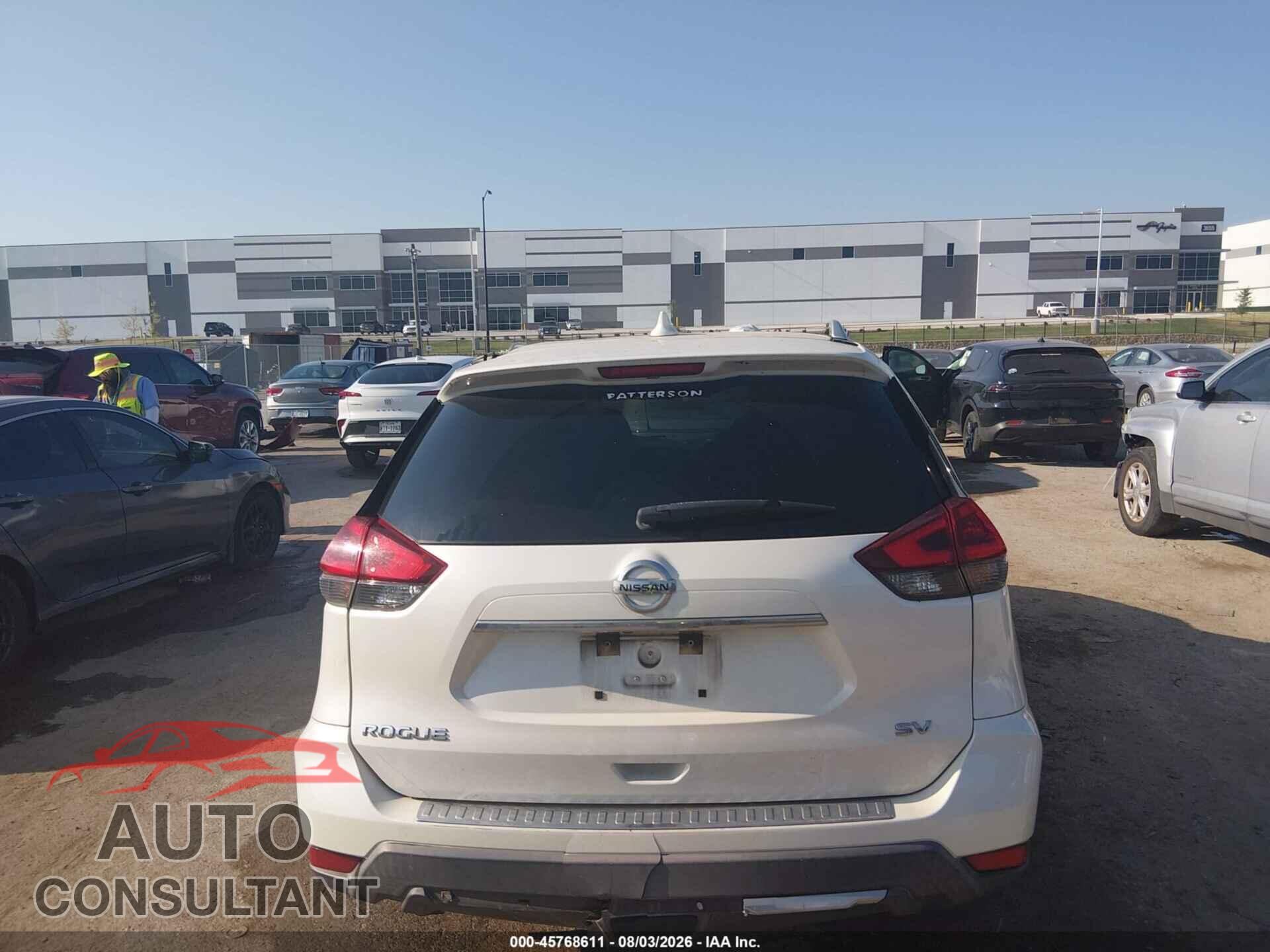 NISSAN ROGUE 2018 - KNMAT2MT6JP564806