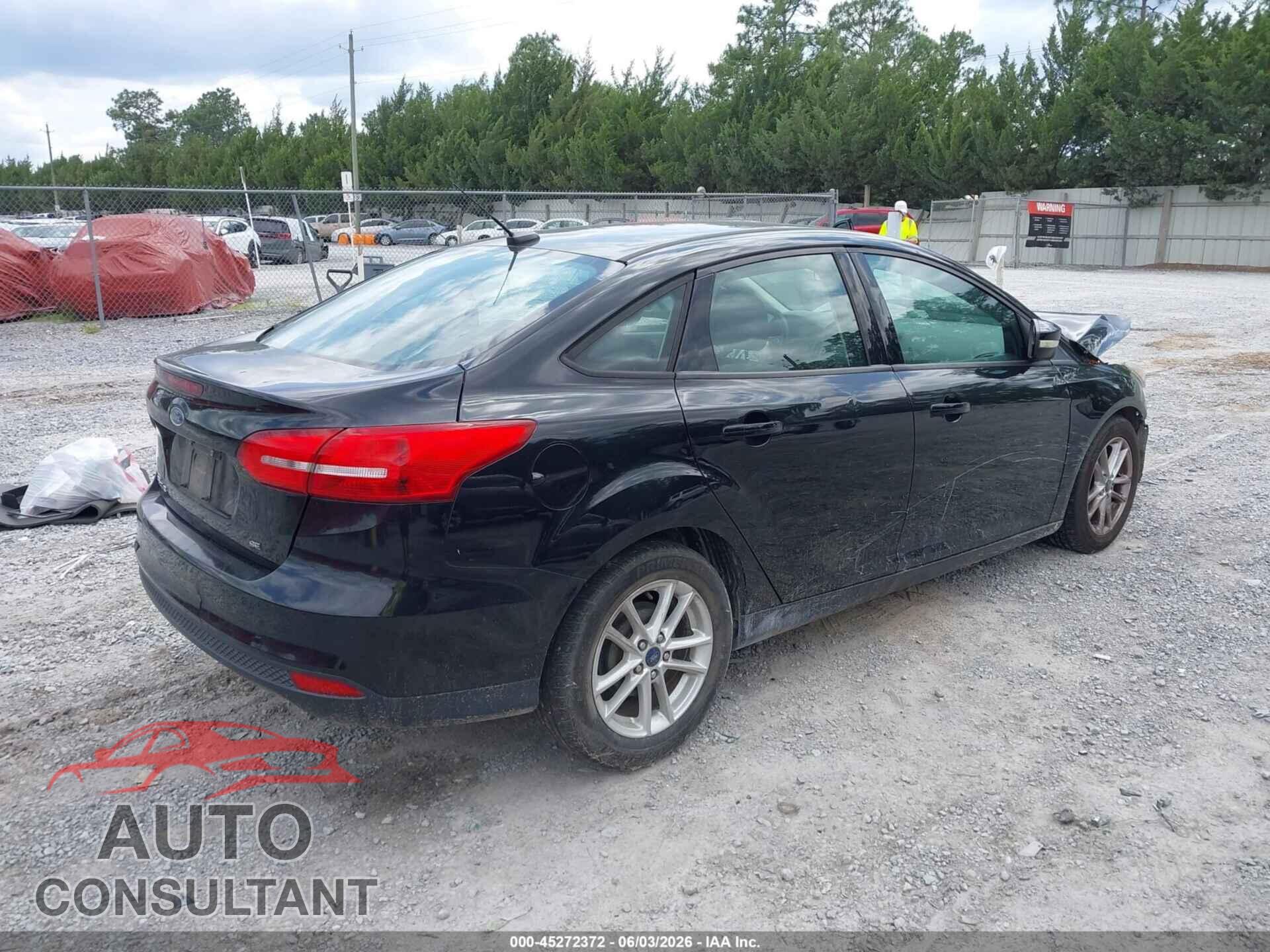 FORD FOCUS 2017 - 1FADP3F28HL219151
