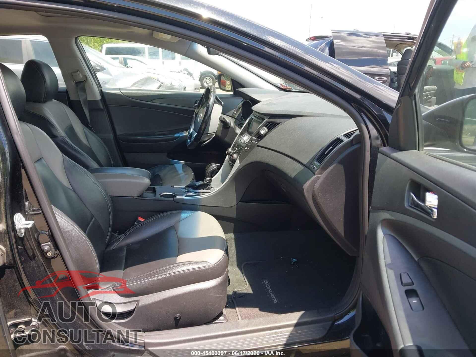 HYUNDAI SONATA 2011 - 5NPEC4AC2BH170945