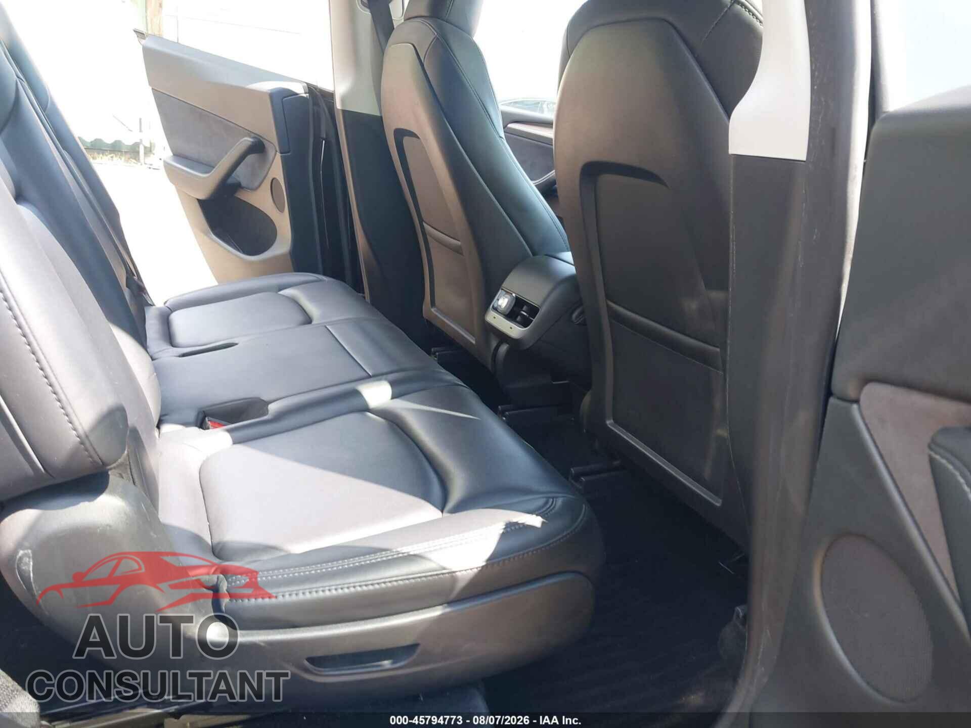 TESLA MODEL Y 2023 - 7SAYGAEE9PF788834
