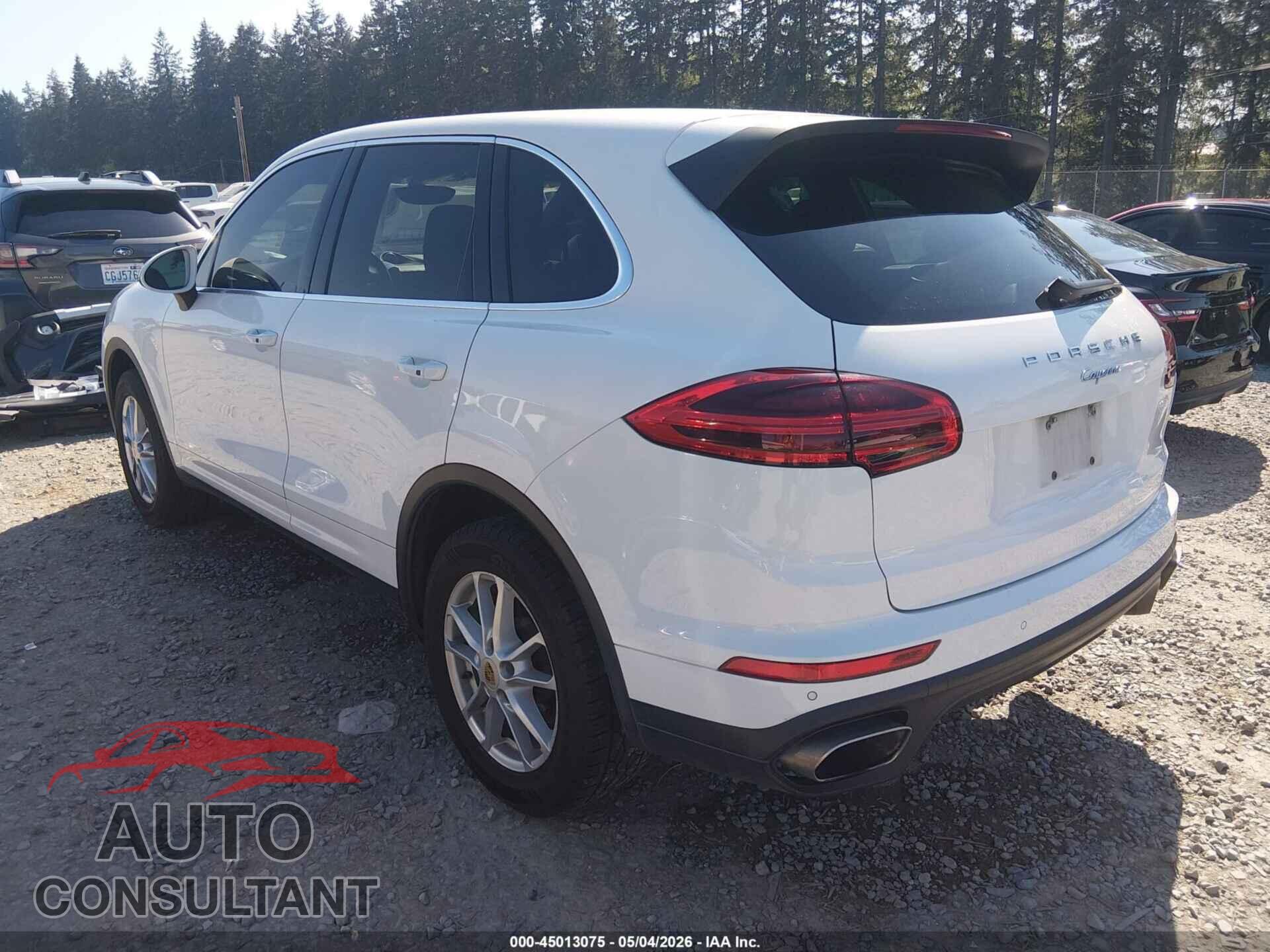 PORSCHE CAYENNE 2016 - WP1AA2A22GKA10149