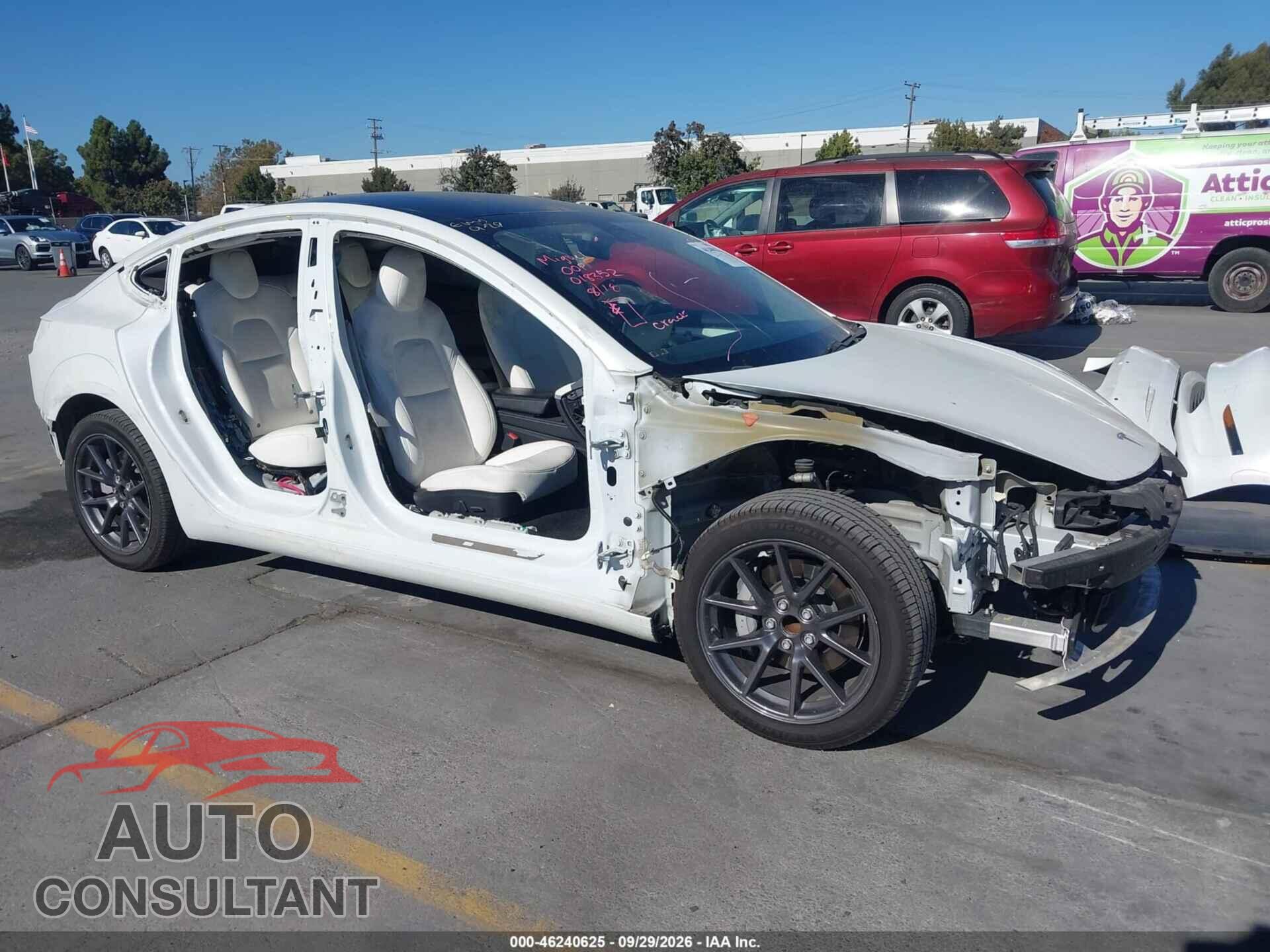 TESLA MODEL 3 2021 - 5YJ3E1EA2MF018352
