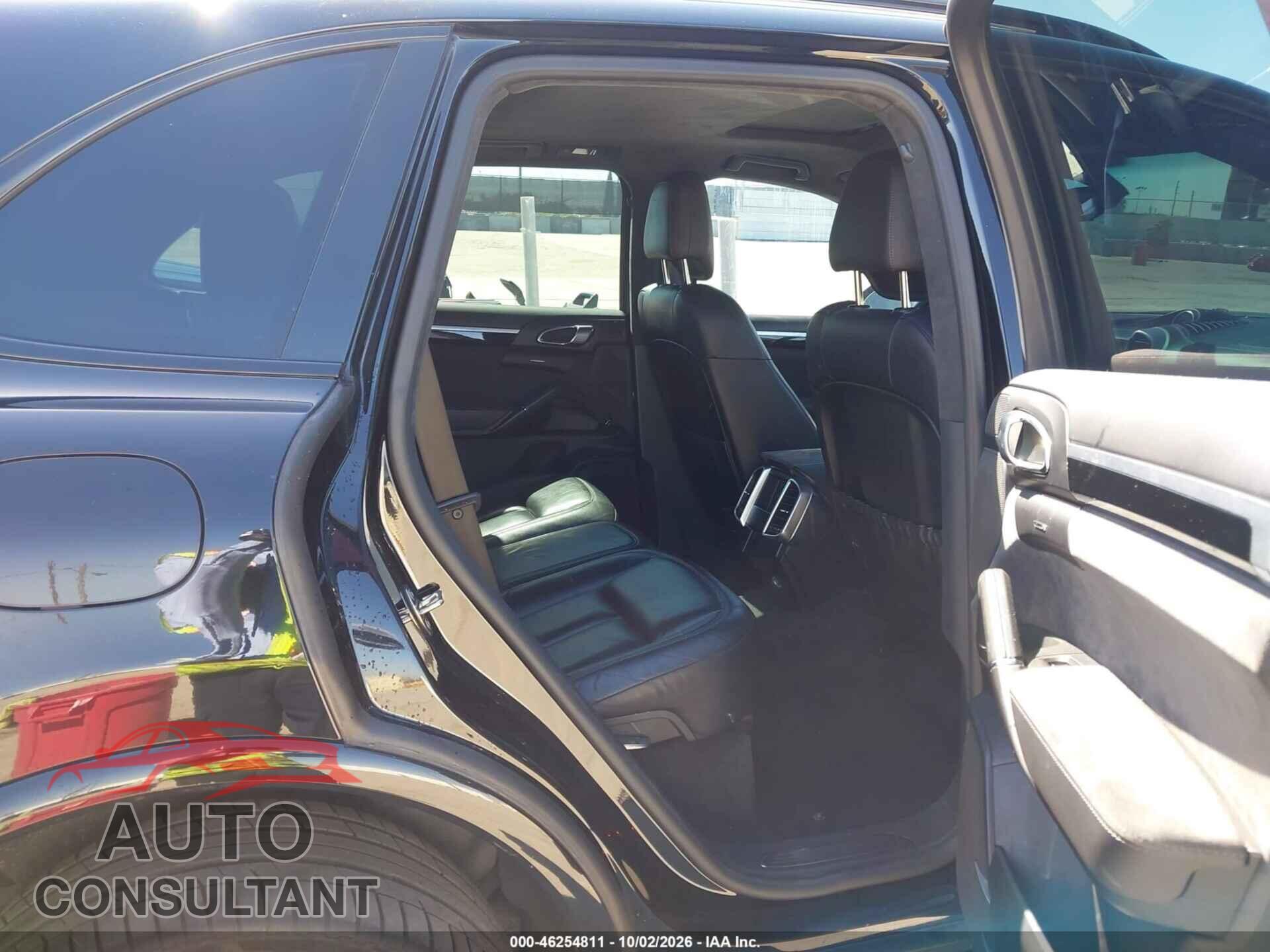 PORSCHE CAYENNE 2016 - WP1AD2A28GLA76500