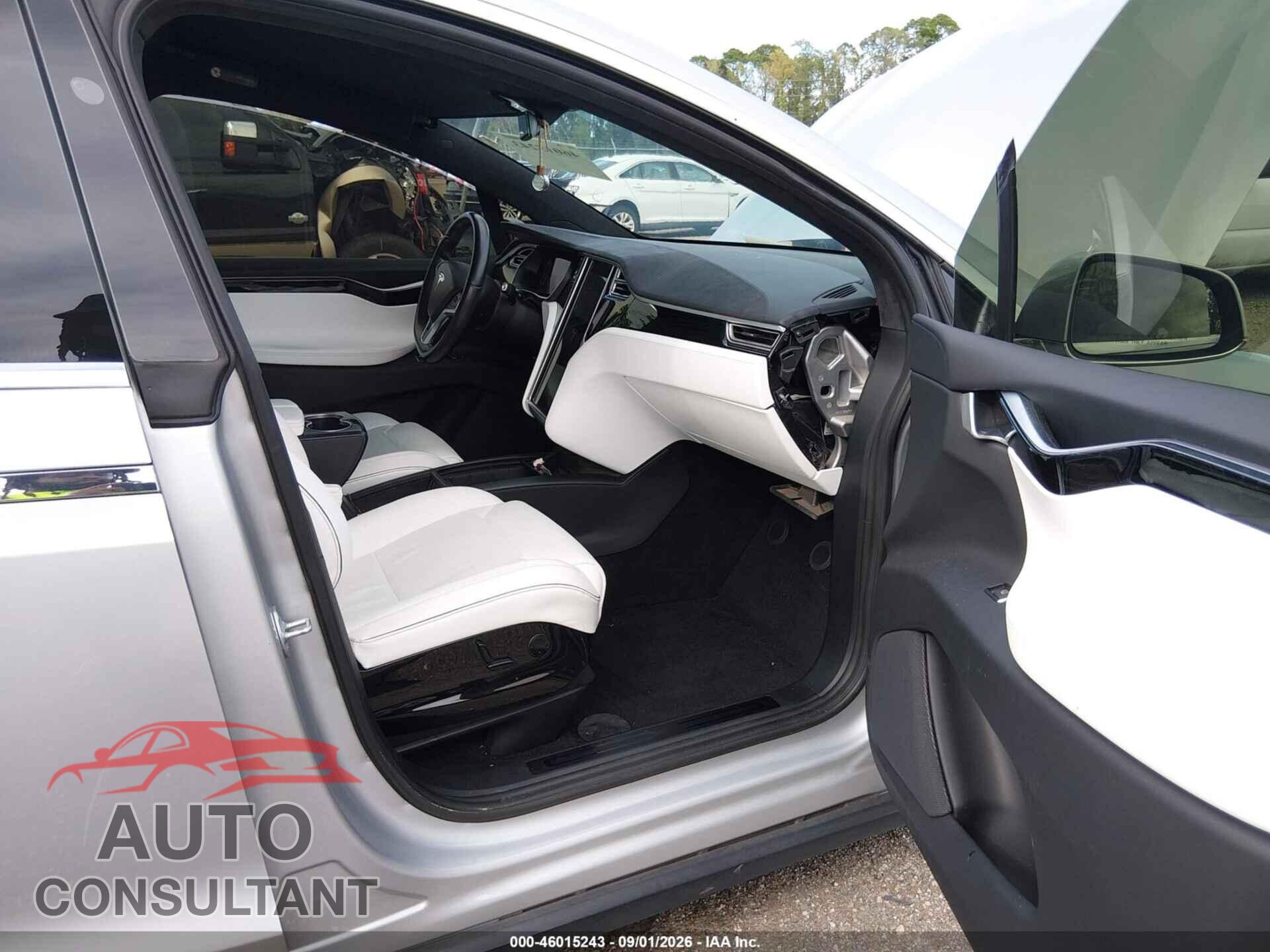 TESLA MODEL X 2016 - 5YJXCBE2XGF030355