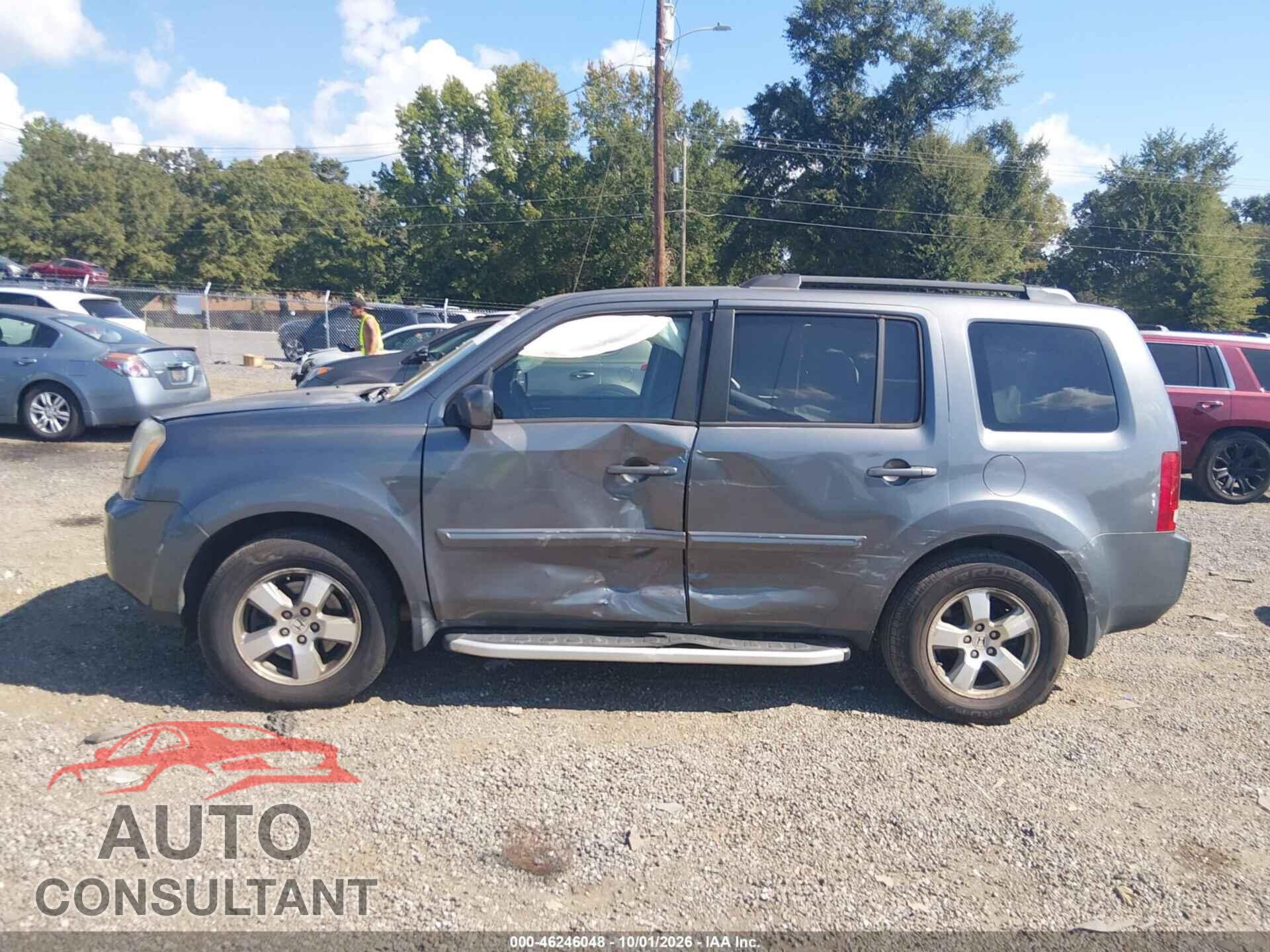 HONDA PILOT 2011 - 5FNYF4H63BB022645