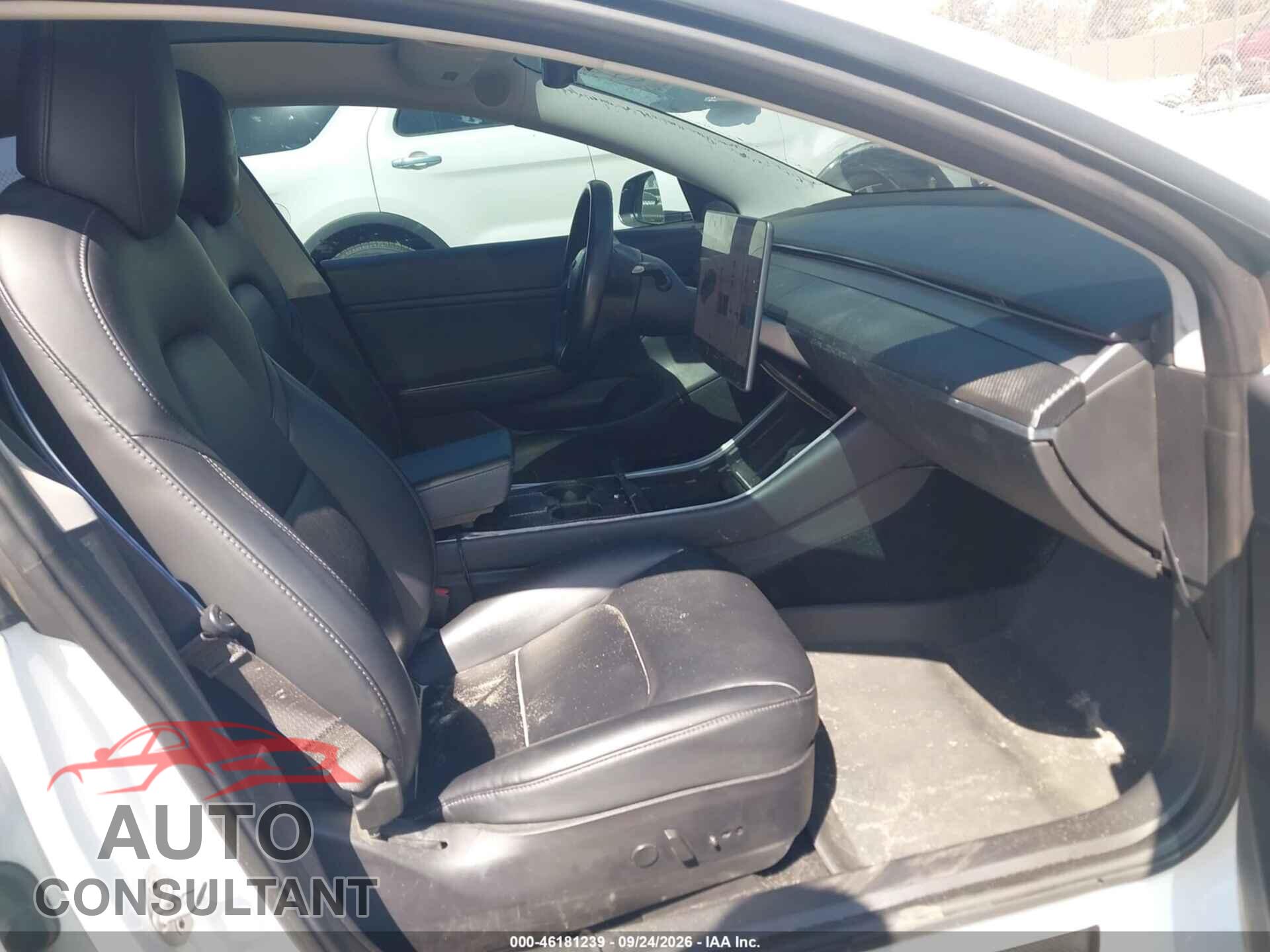 TESLA MODEL 3 2018 - 5YJ3E1EA5JF052037