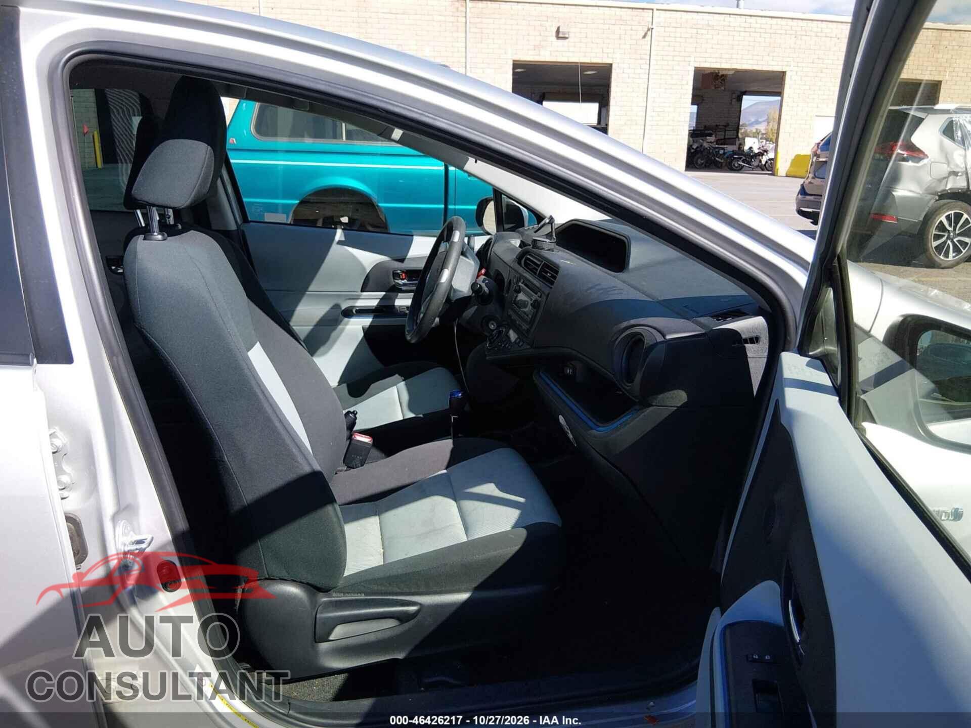 TOYOTA PRIUS C 2013 - JTDKDTB38D1553842