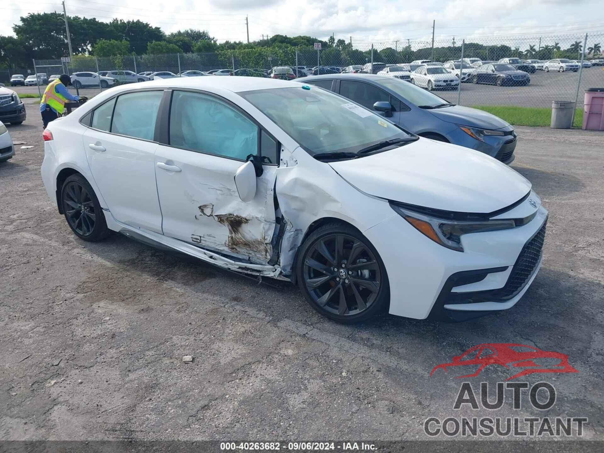 TOYOTA COROLLA 2024 - 5YFS4MCE0RP202951