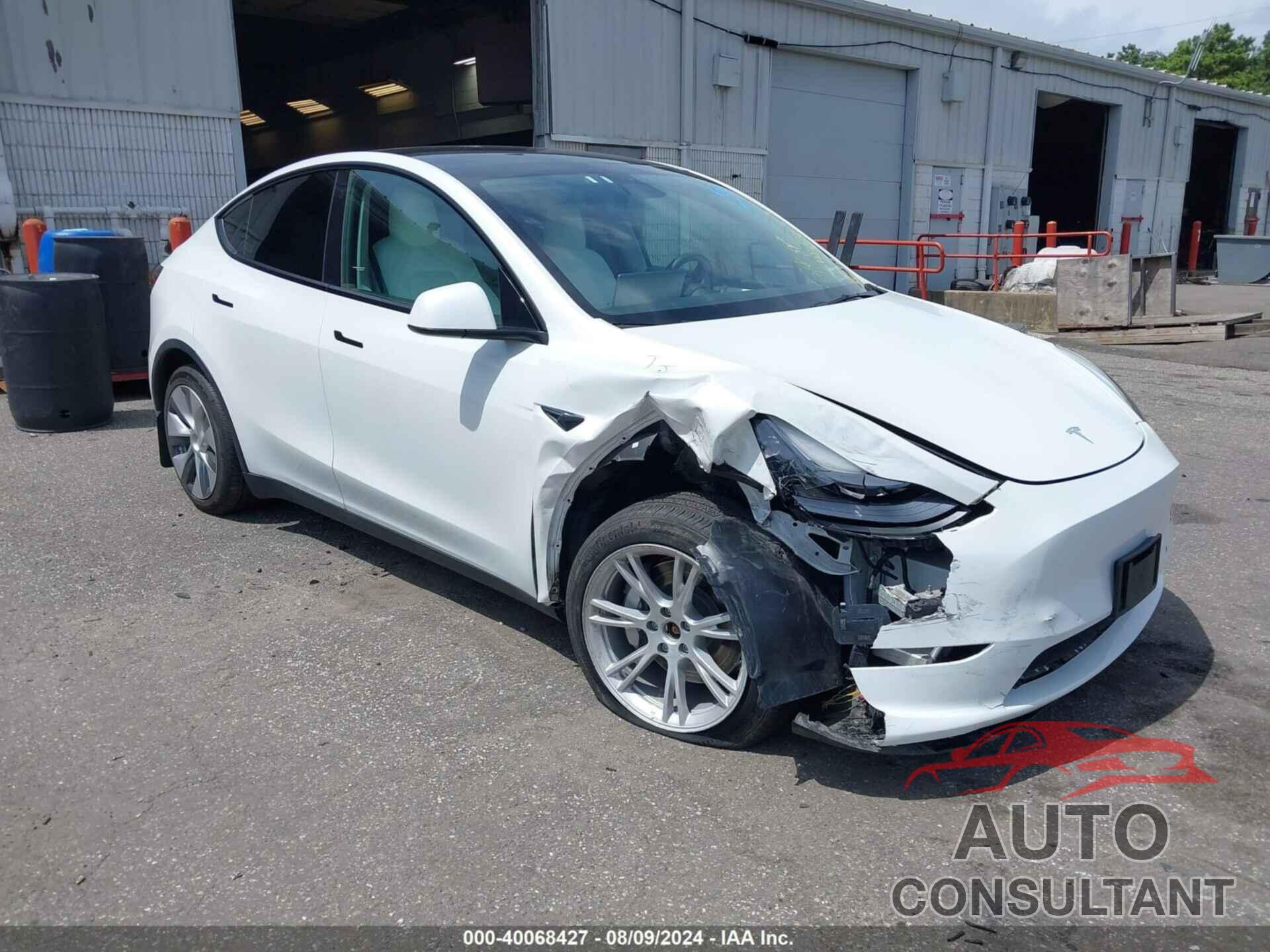 TESLA MODEL Y 2022 - 7SAYGDEE9NF520378