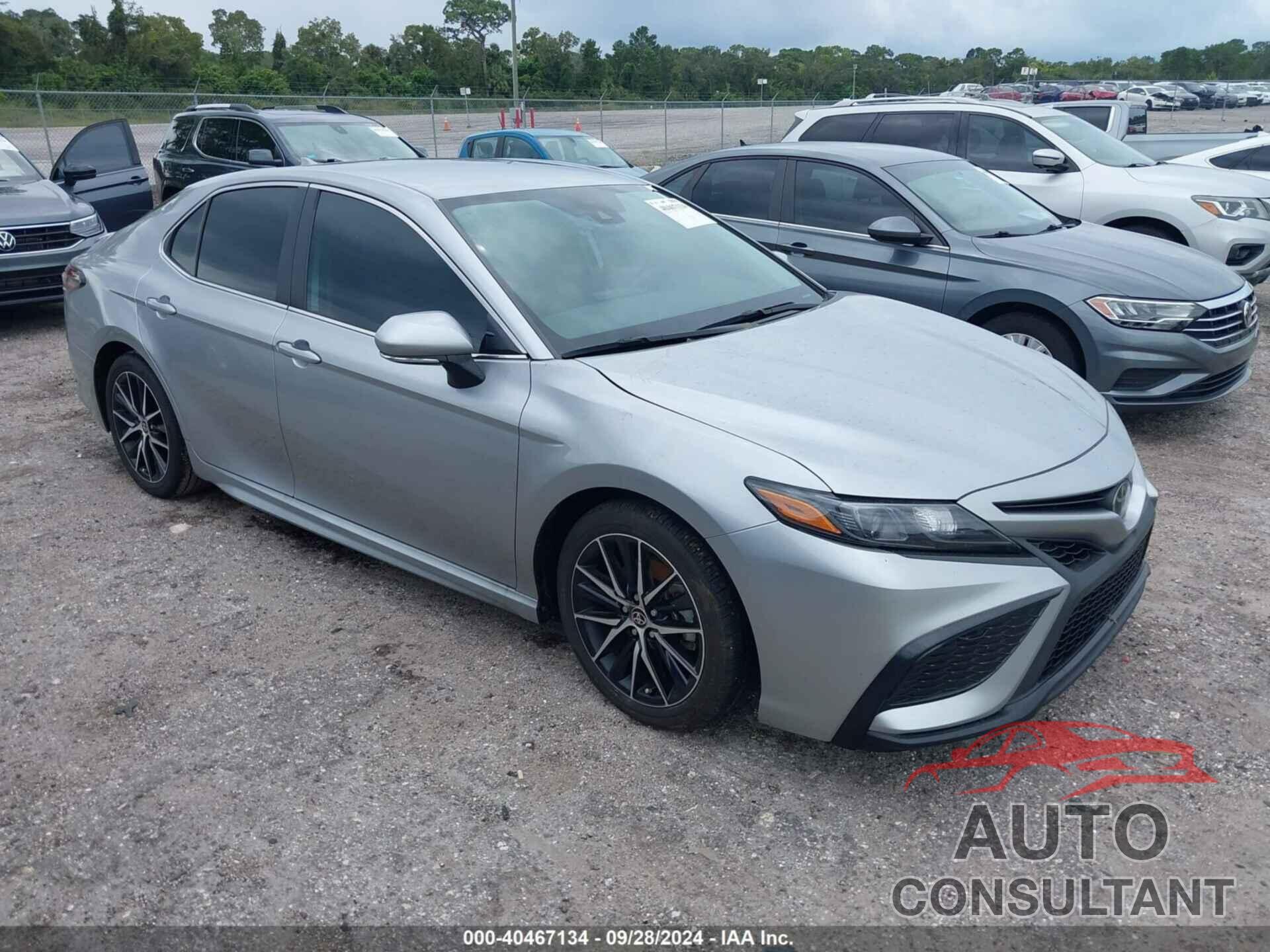 TOYOTA CAMRY 2024 - 4T1G11AKXRU864329