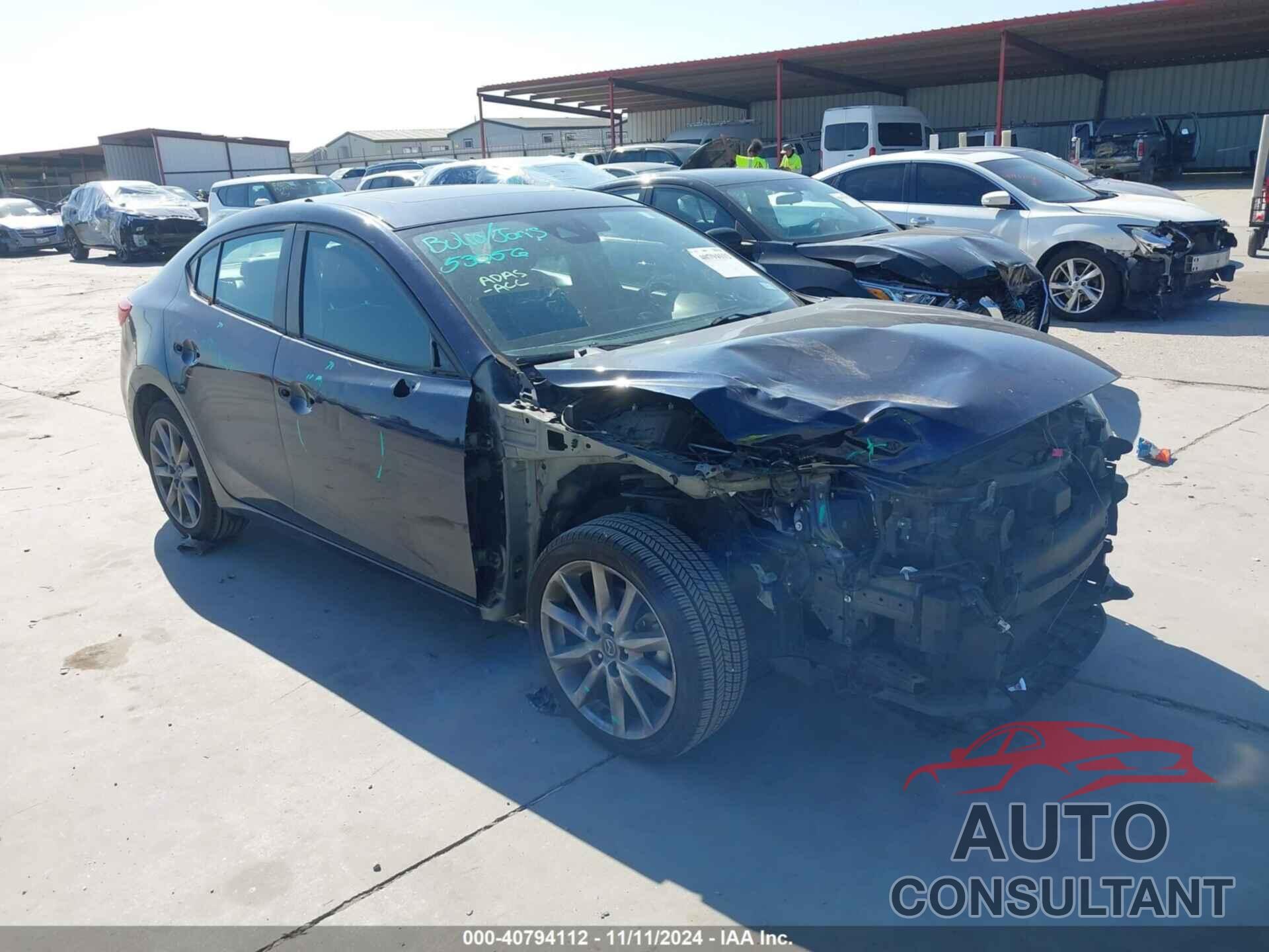 MAZDA MAZDA3 2018 - 3MZBN1V33JM210607