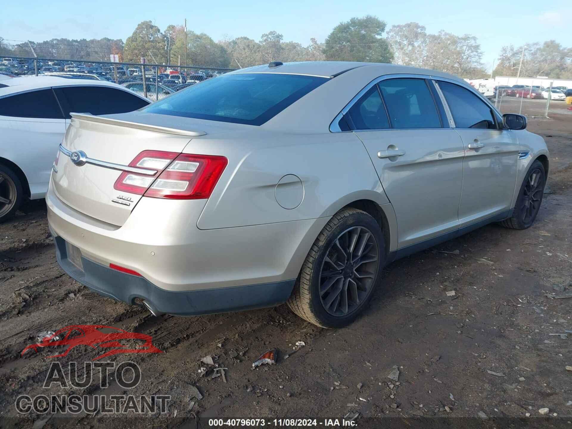 FORD TAURUS 2017 - 1FAHP2E82HG116561