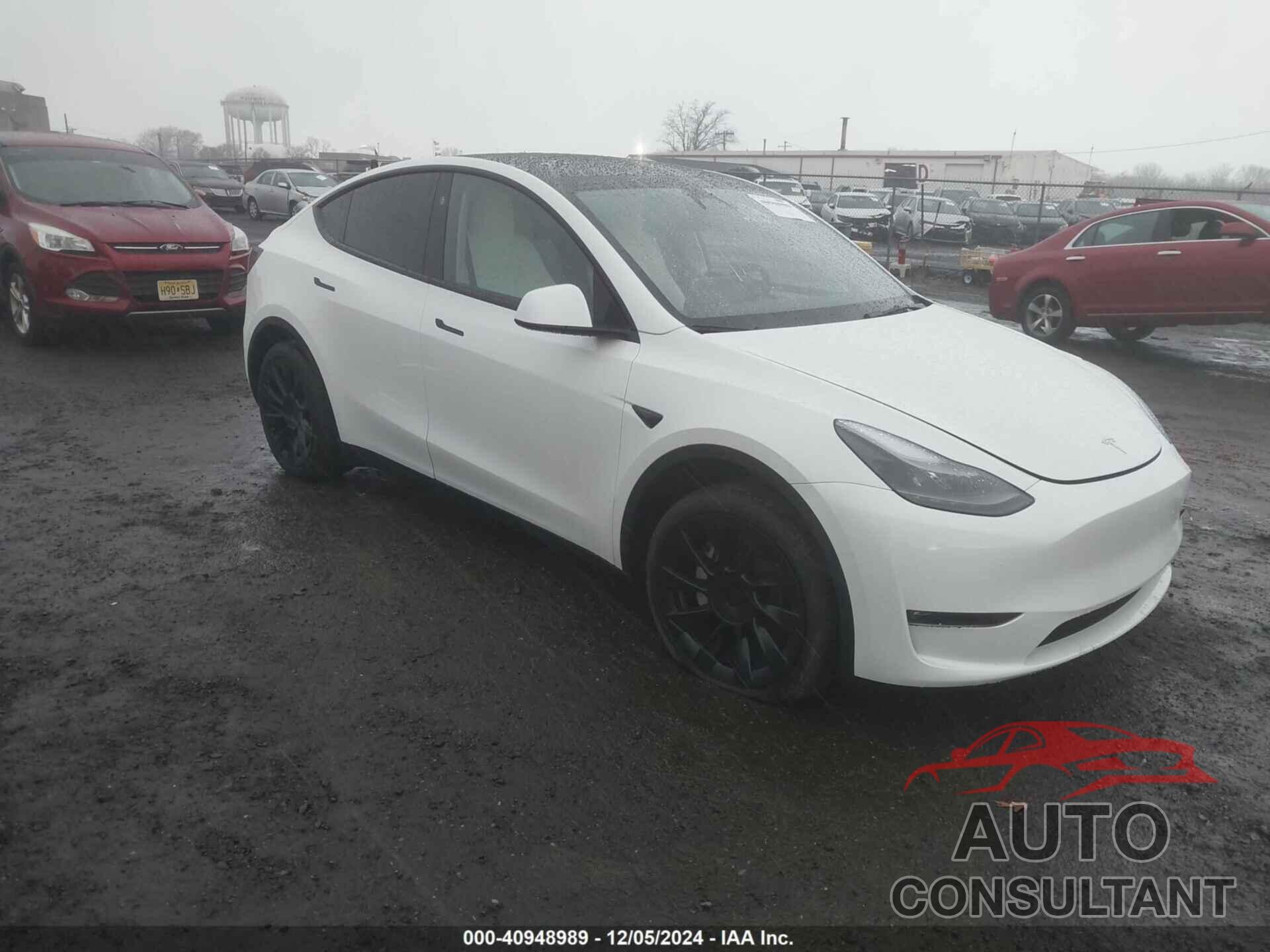 TESLA MODEL Y 2024 - 7SAYGDEE0RF152369