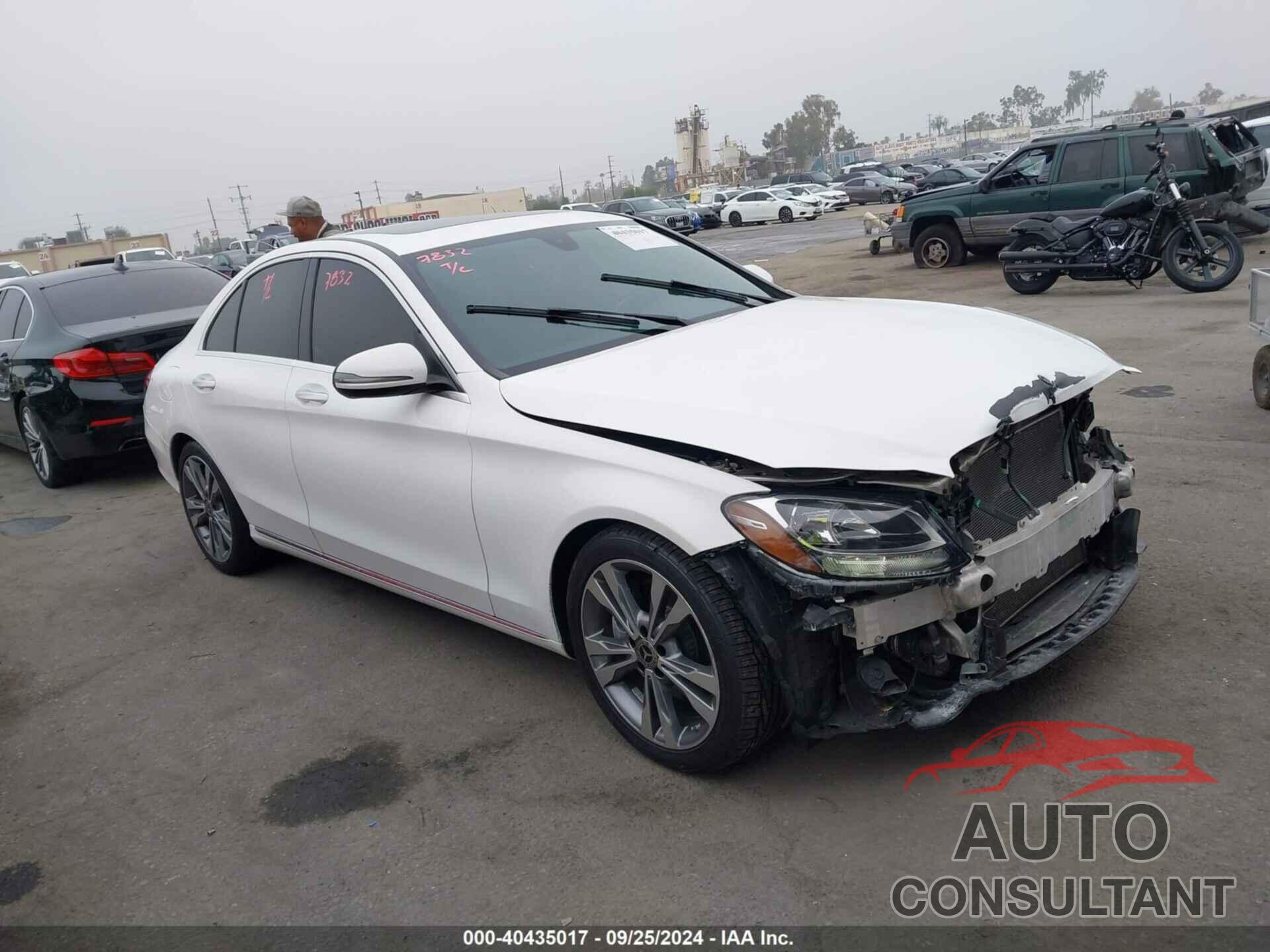 MERCEDES-BENZ C 300 2018 - 55SWF4JB3JU263603