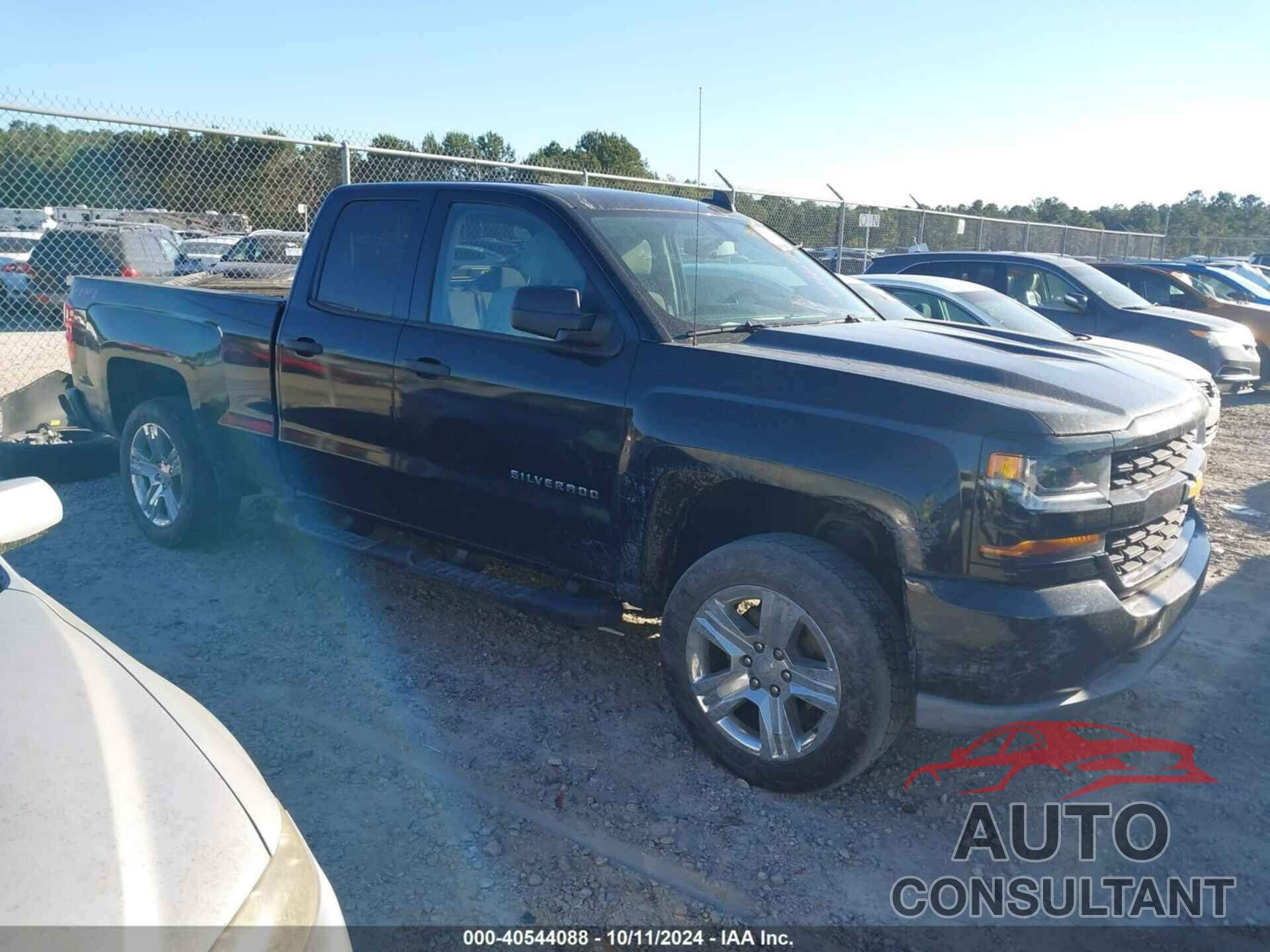 CHEVROLET SILVERADO 1500 2018 - 1GCVKPEC3JZ265097