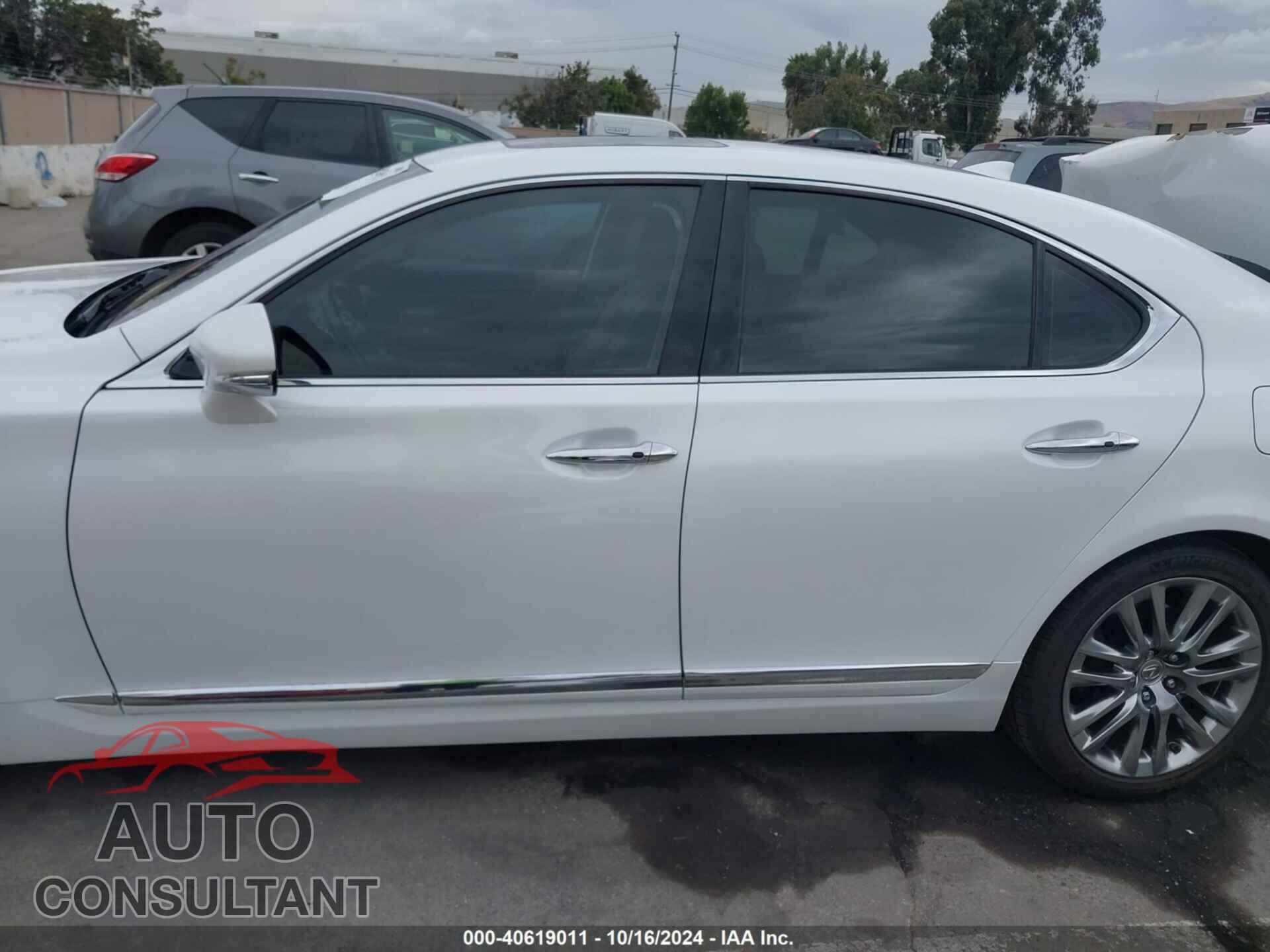 LEXUS LS 460 2017 - JTHBL5EF2H5144477