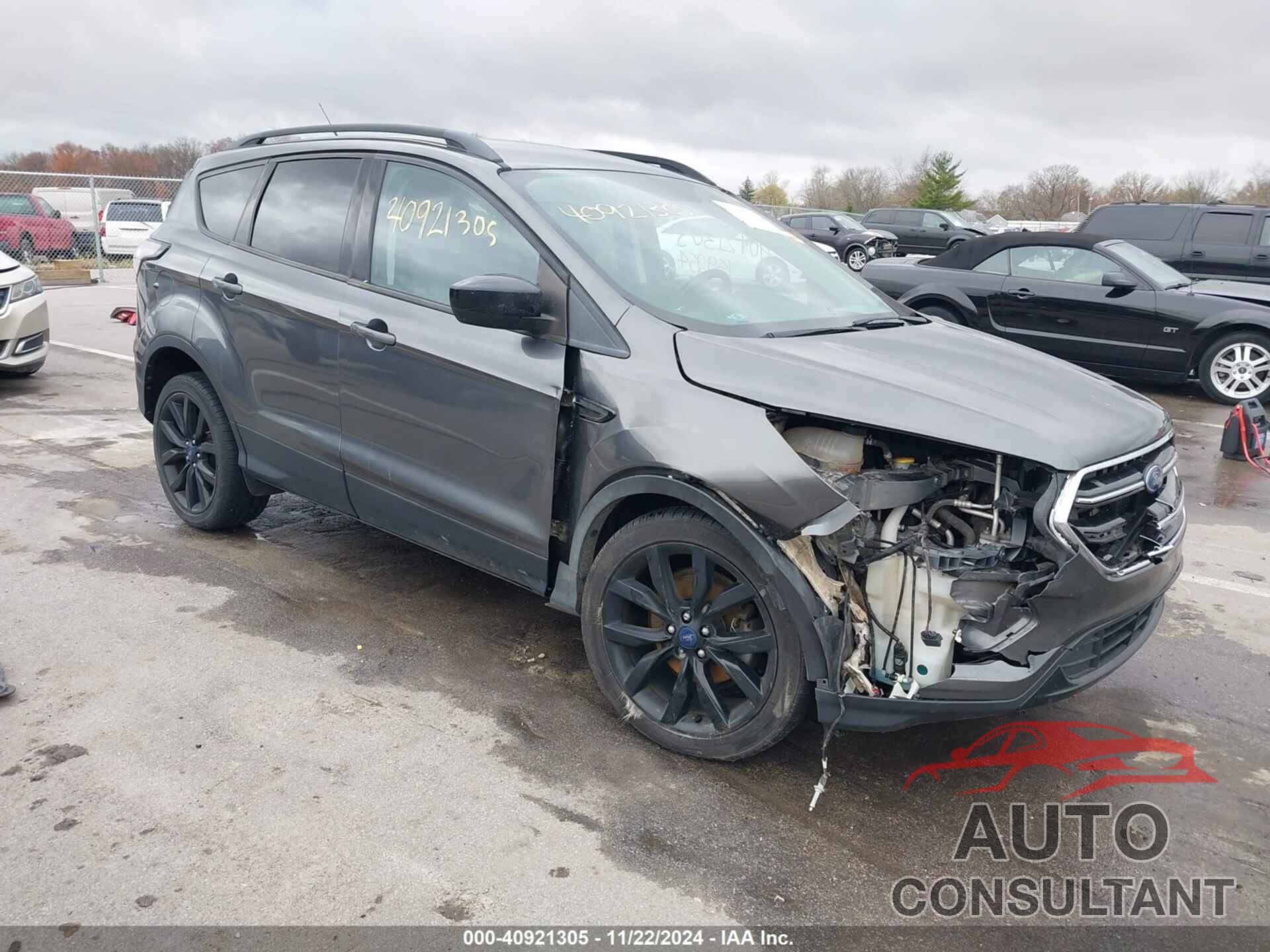FORD ESCAPE 2017 - 1FMCU0GD9HUC09179