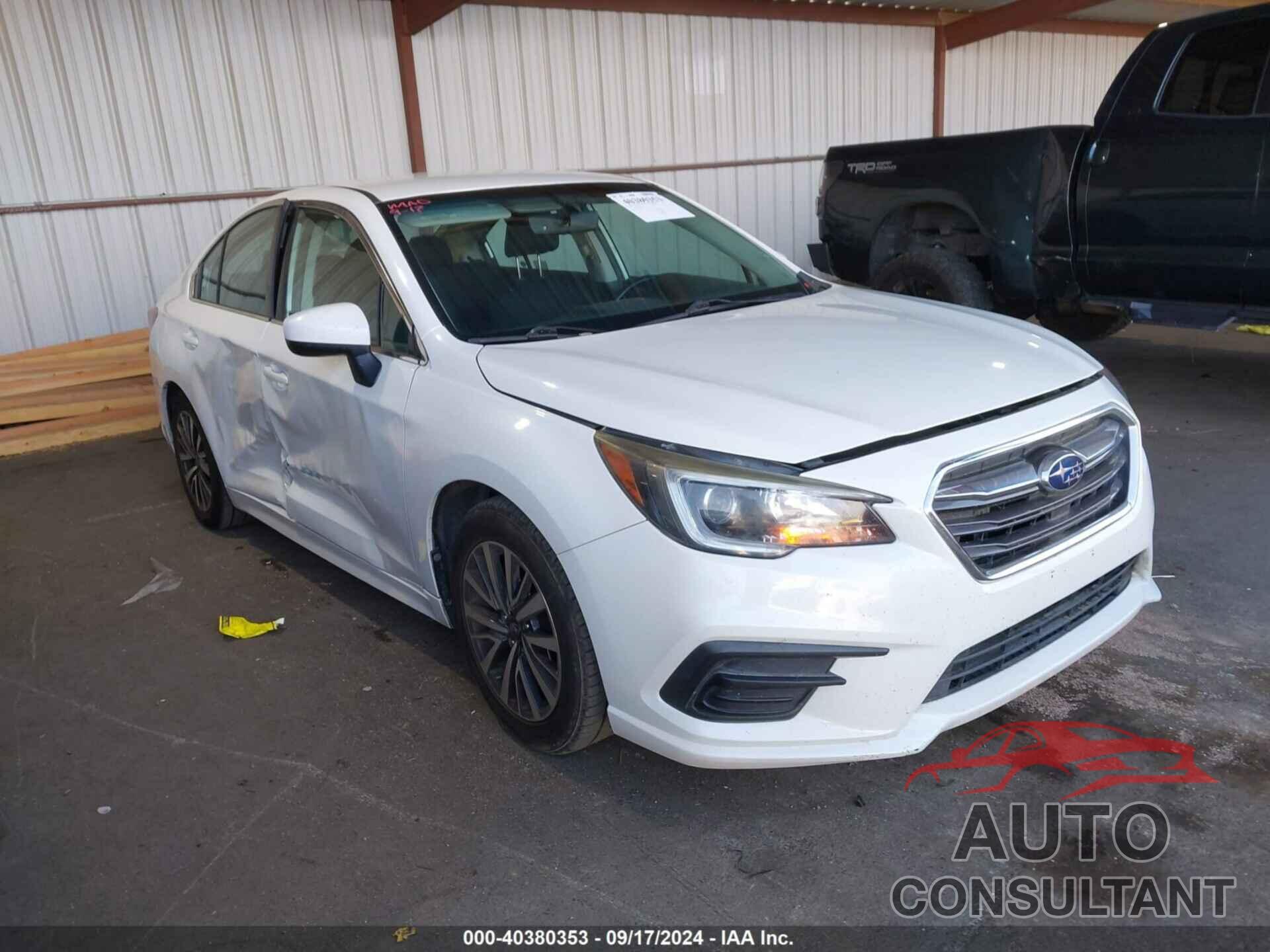 SUBARU LEGACY 2018 - 4S3BNAC68J3041007