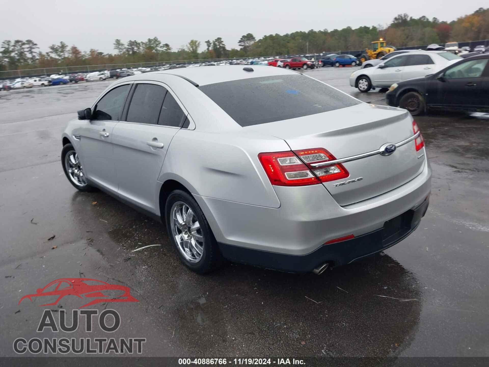 FORD TAURUS 2017 - 1FAHP2D8XHG124215