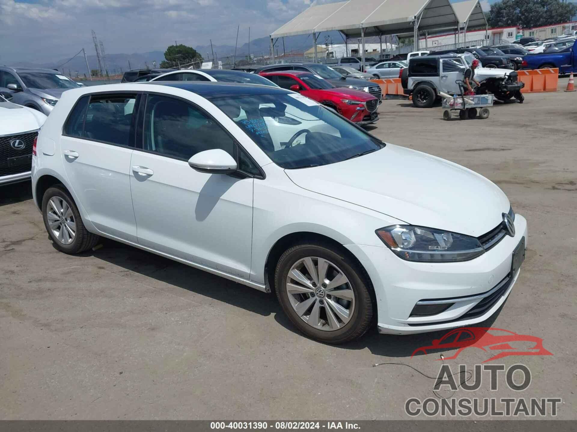 VOLKSWAGEN GOLF 2018 - 3VWG17AU5JM272979