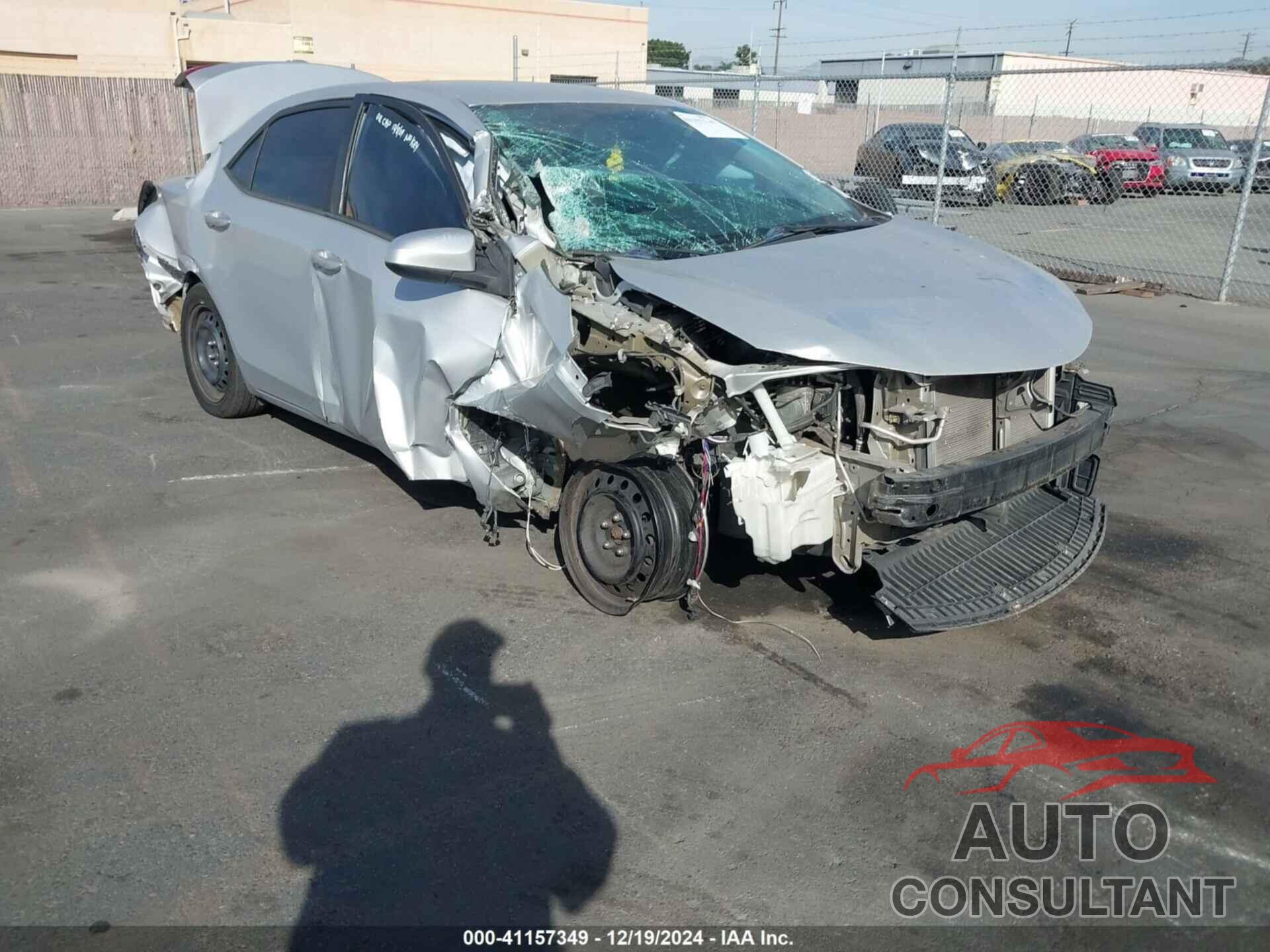 TOYOTA COROLLA 2015 - 5YFBURHE2FP276096