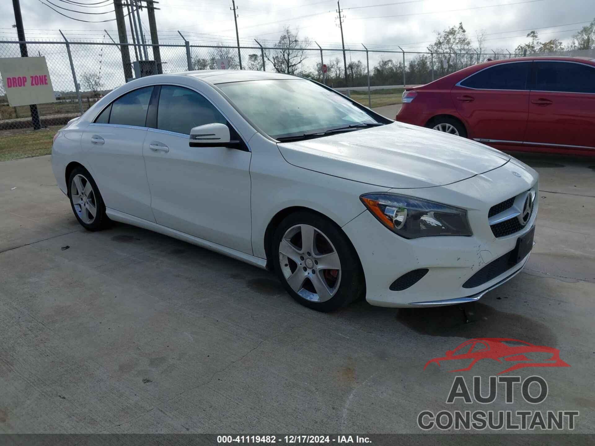 MERCEDES-BENZ CLA 250 2017 - WDDSJ4EB9HN459118