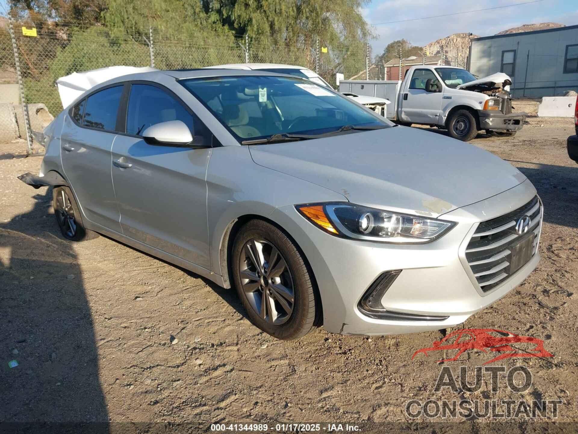 HYUNDAI ELANTRA 2018 - 5NPD84LF5JH312109