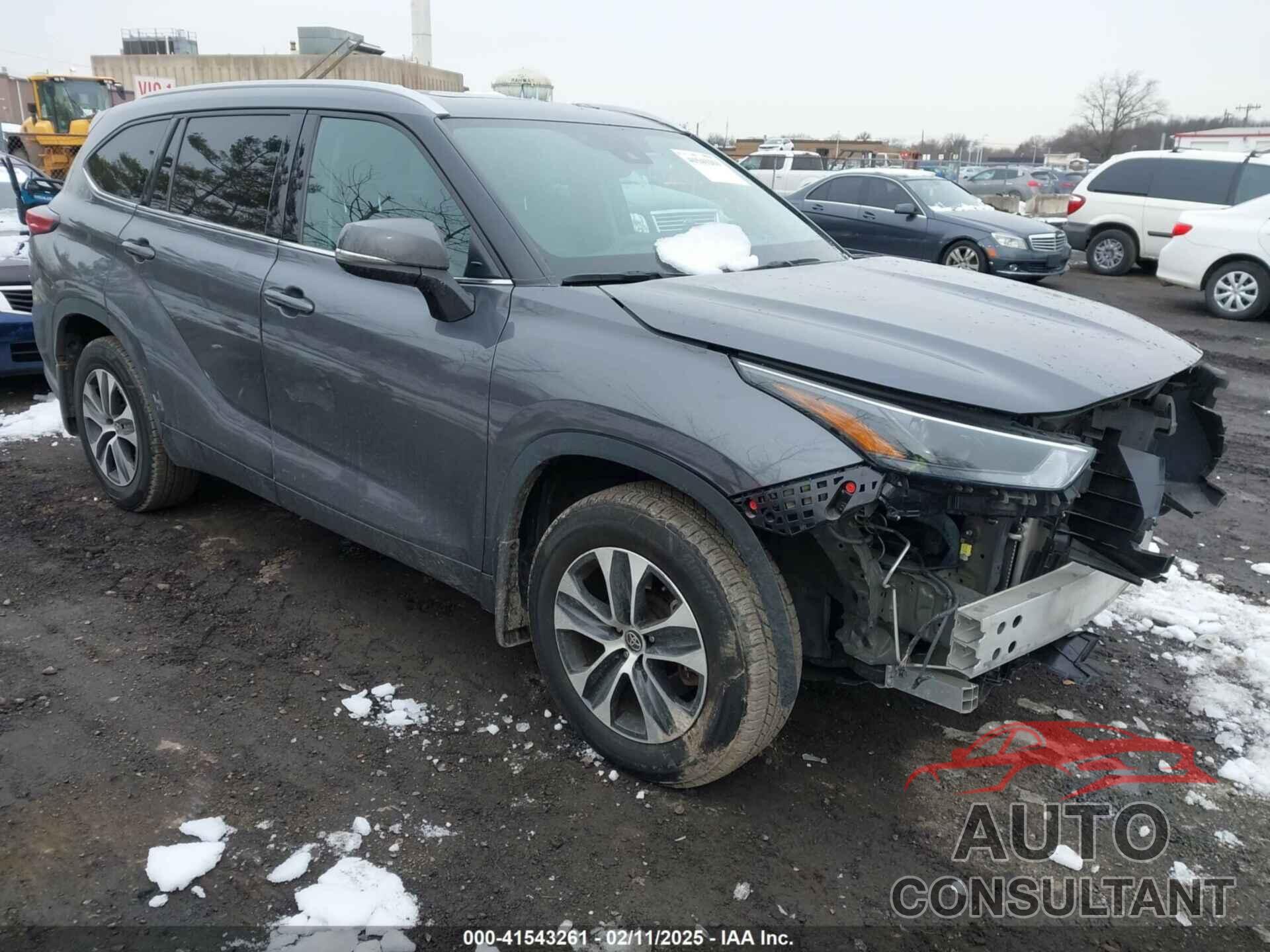 TOYOTA HIGHLANDER 2022 - 5TDGZRBHXNS570927