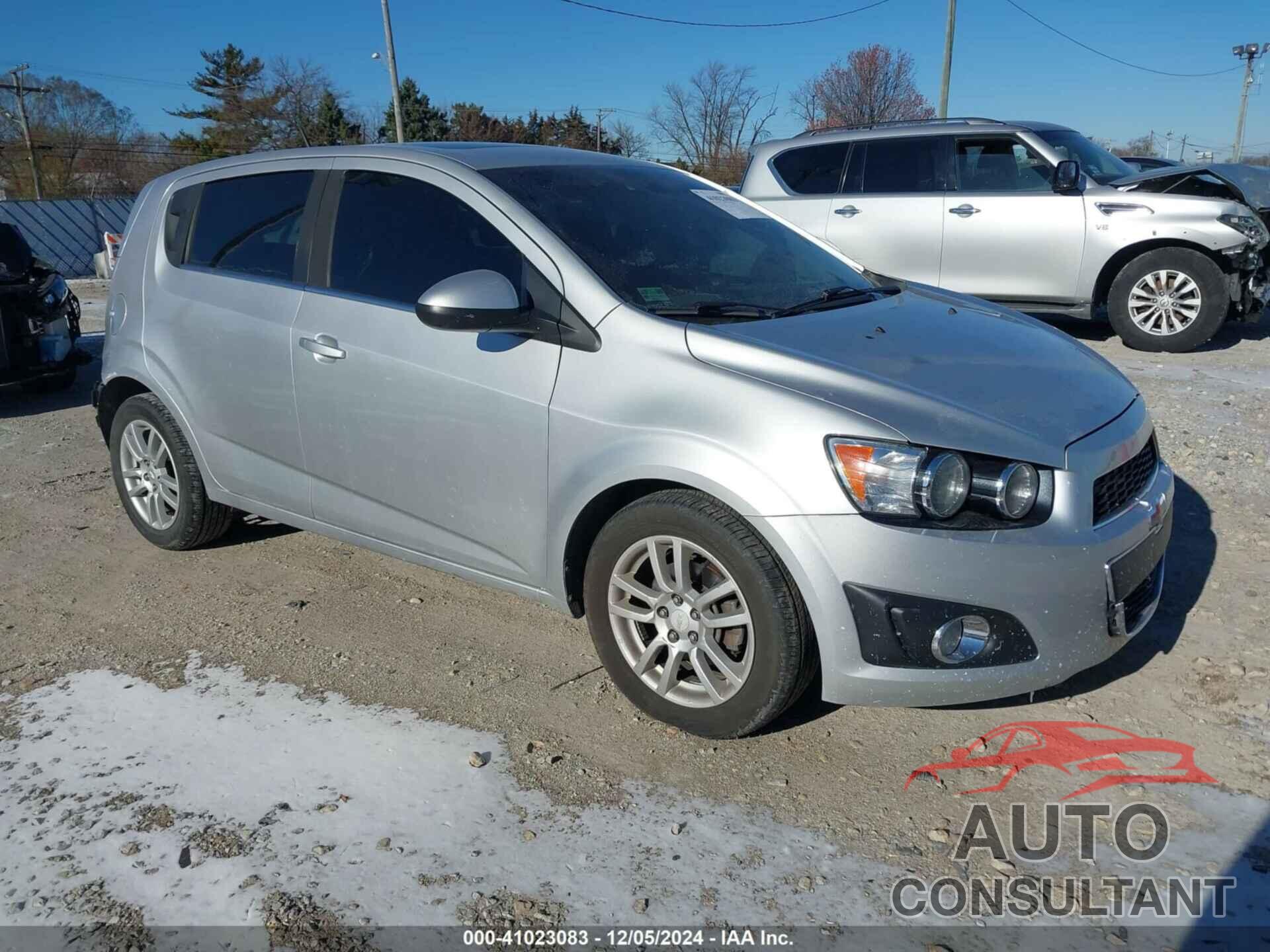 CHEVROLET SONIC 2014 - 1G1JC6SB0E4228084