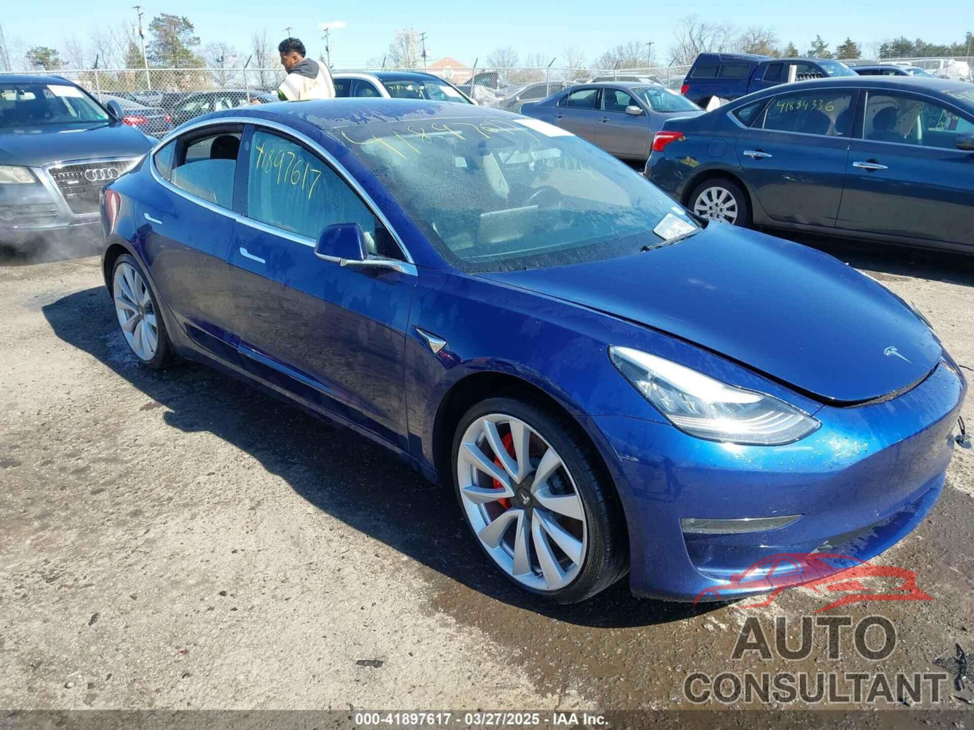 TESLA MODEL 3 2018 - 5YJ3E1EB5JF180030