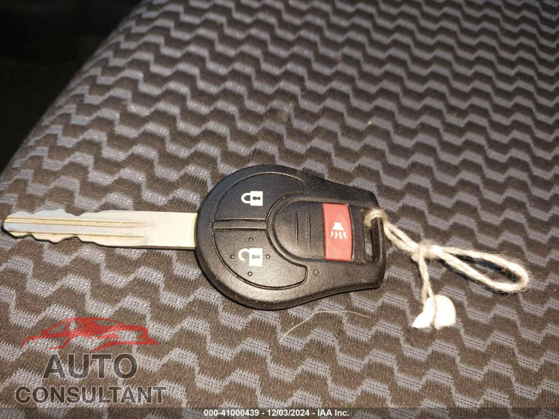 NISSAN VERSA NOTE 2017 - 3N1CE2CP5HL352446