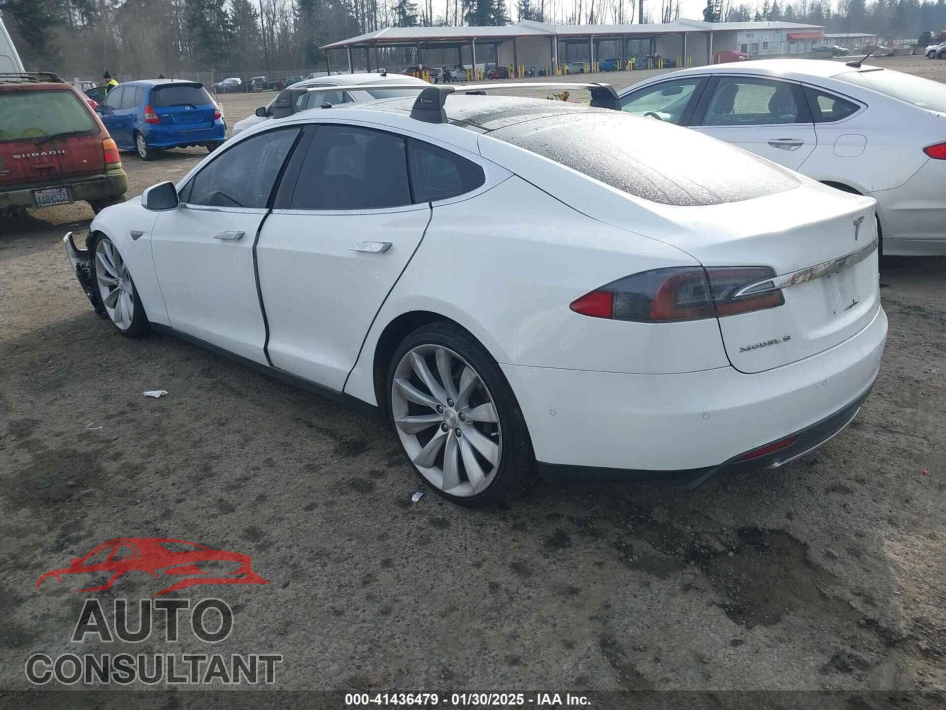 TESLA MODEL S 2015 - 5YJSA4S28FF086082