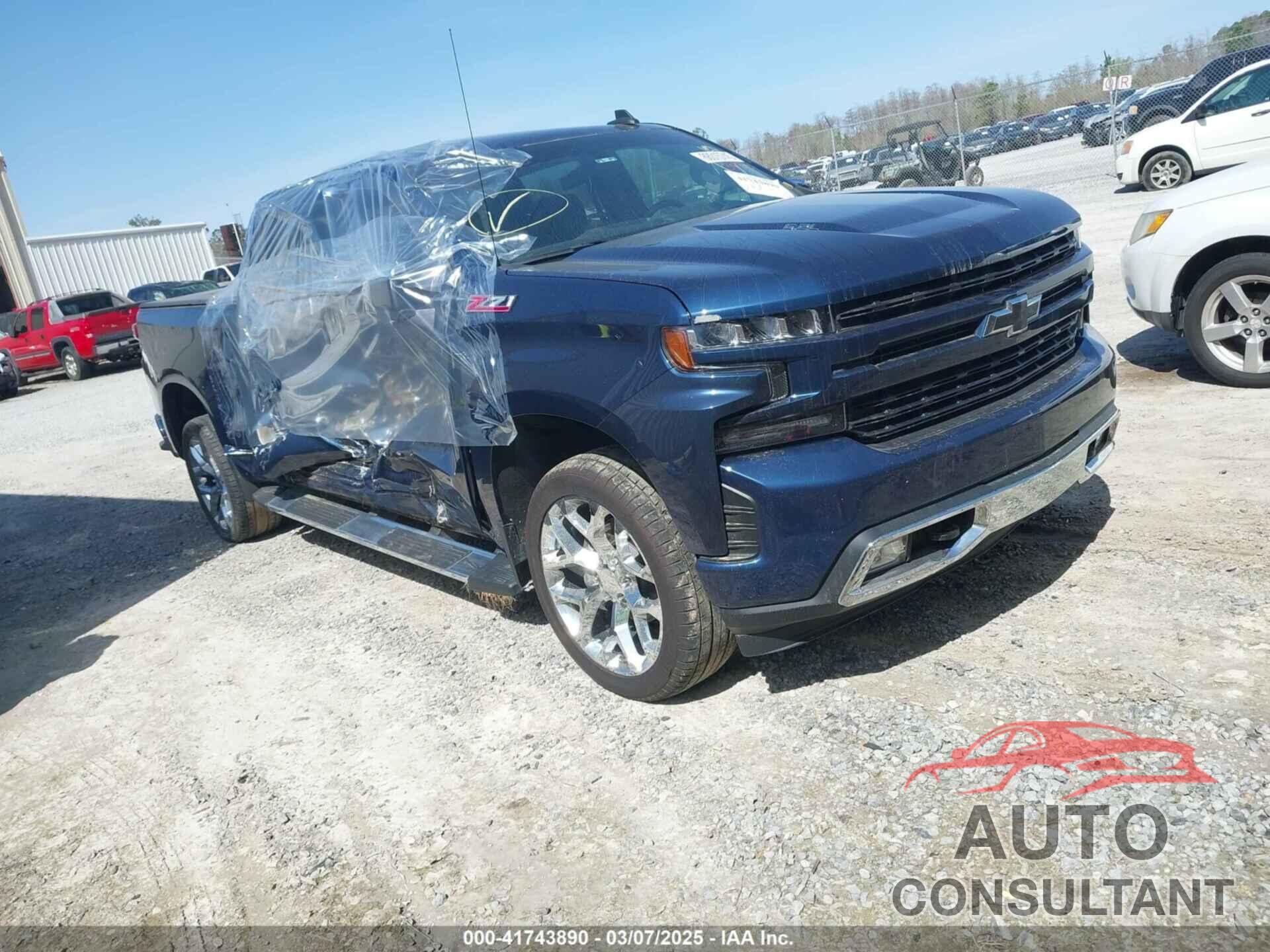 CHEVROLET SILVERADO 1500 LTD 2022 - 1GCUYEELXNZ195845