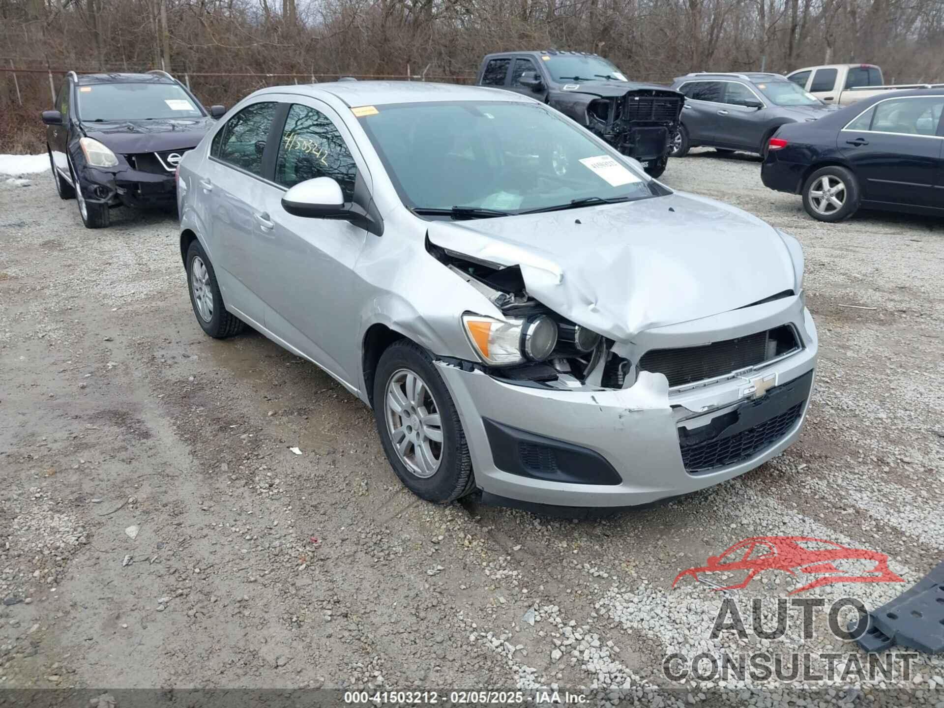 CHEVROLET SONIC 2015 - 1G1JC5SH4F4106134