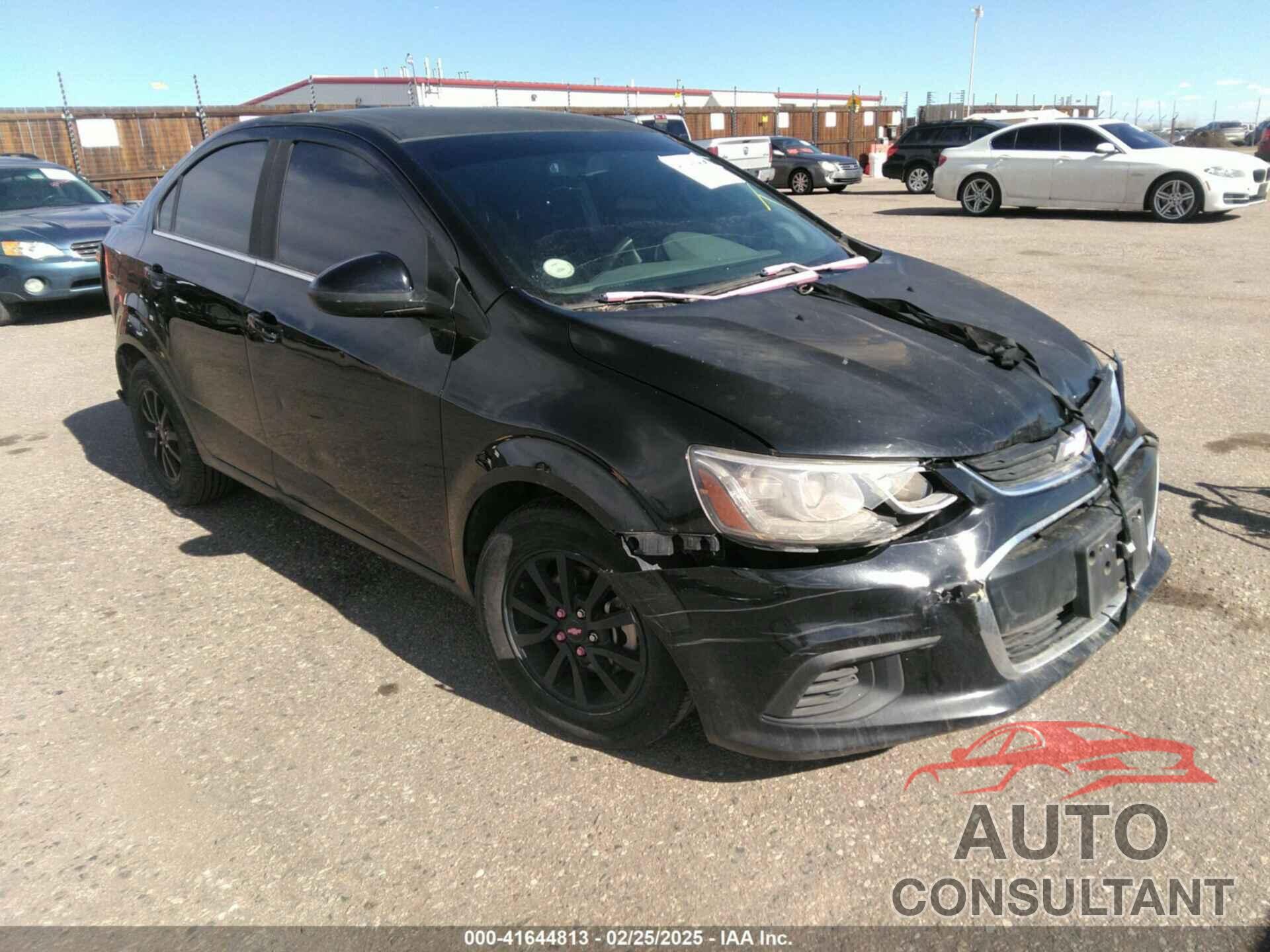 CHEVROLET SONIC 2018 - 1G1JD5SB6J4103012