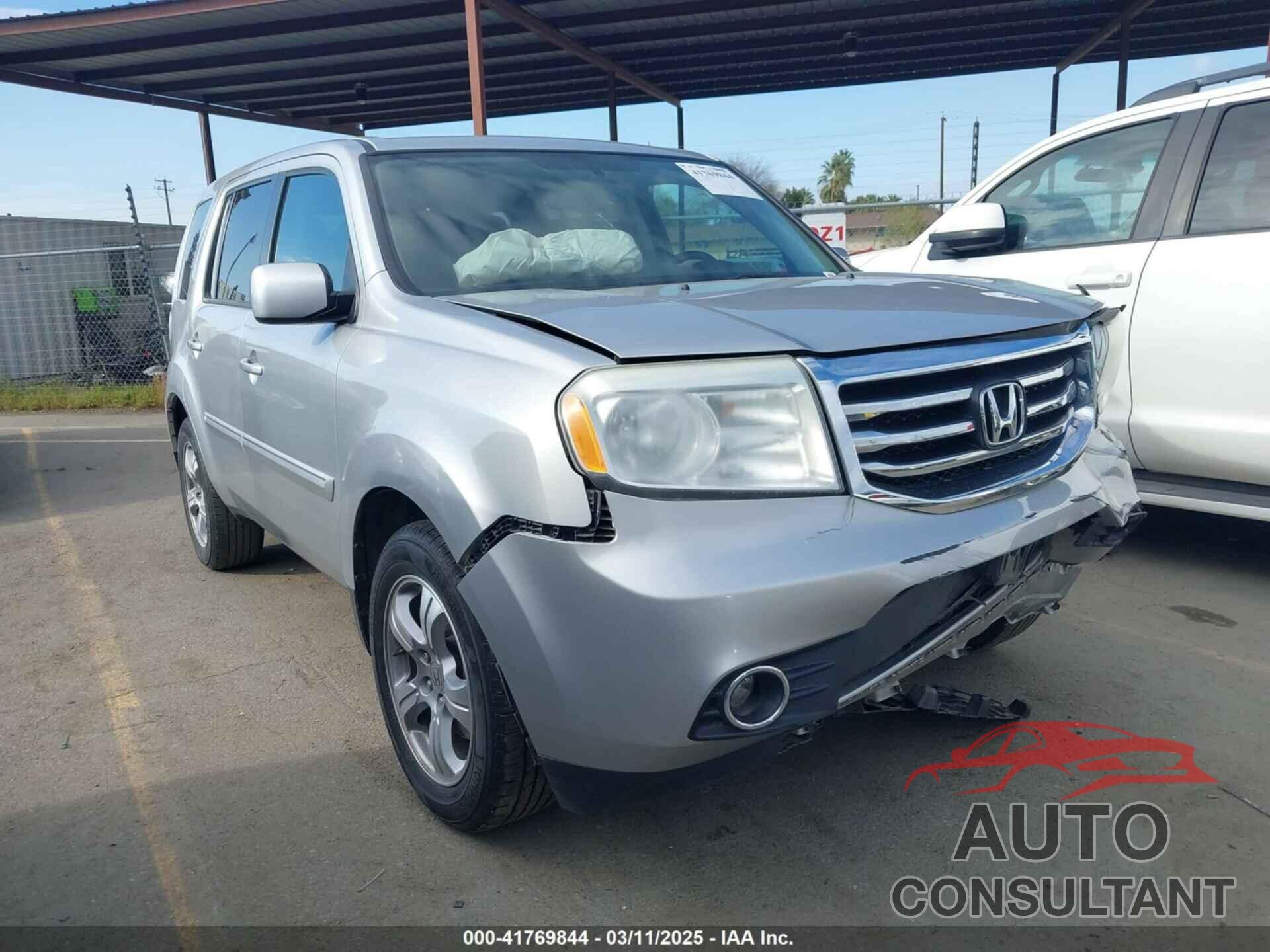 HONDA PILOT 2015 - 5FNYF3H53FB011443