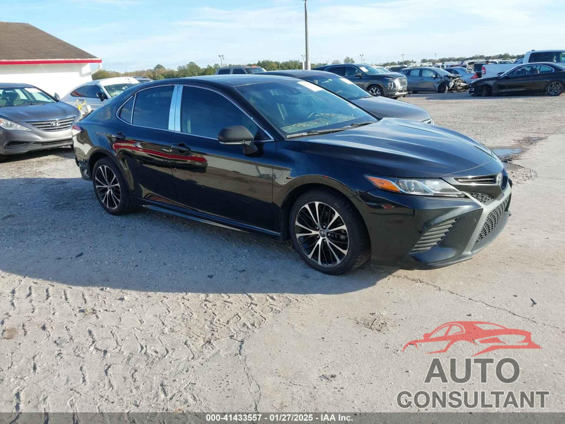 TOYOTA CAMRY 2018 - 4T1B11HK8JU540851