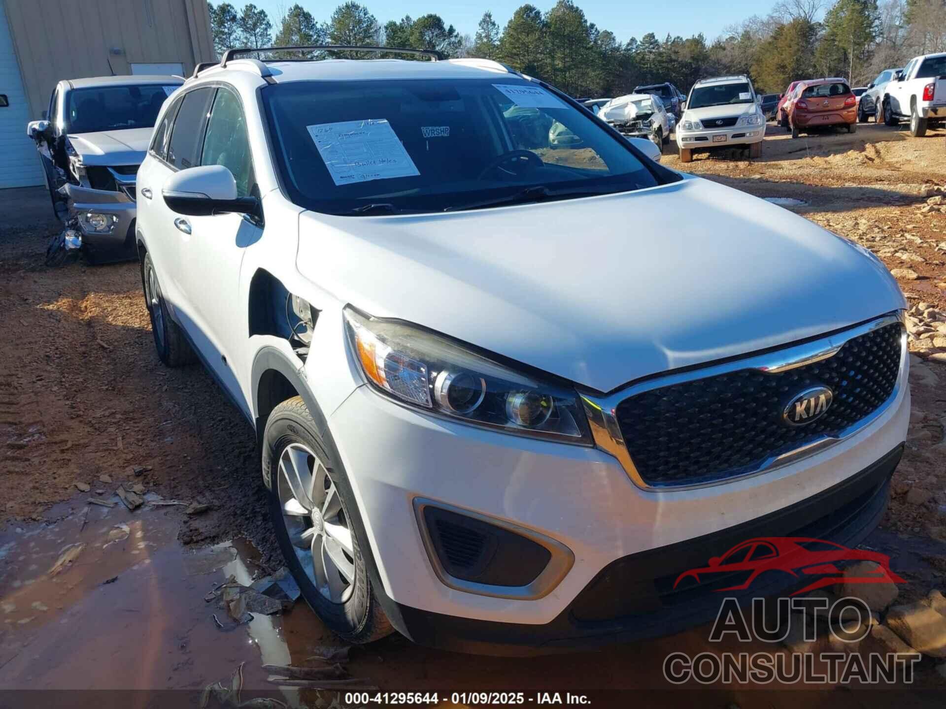 KIA SORENTO 2018 - 5XYPGDA33JG346646