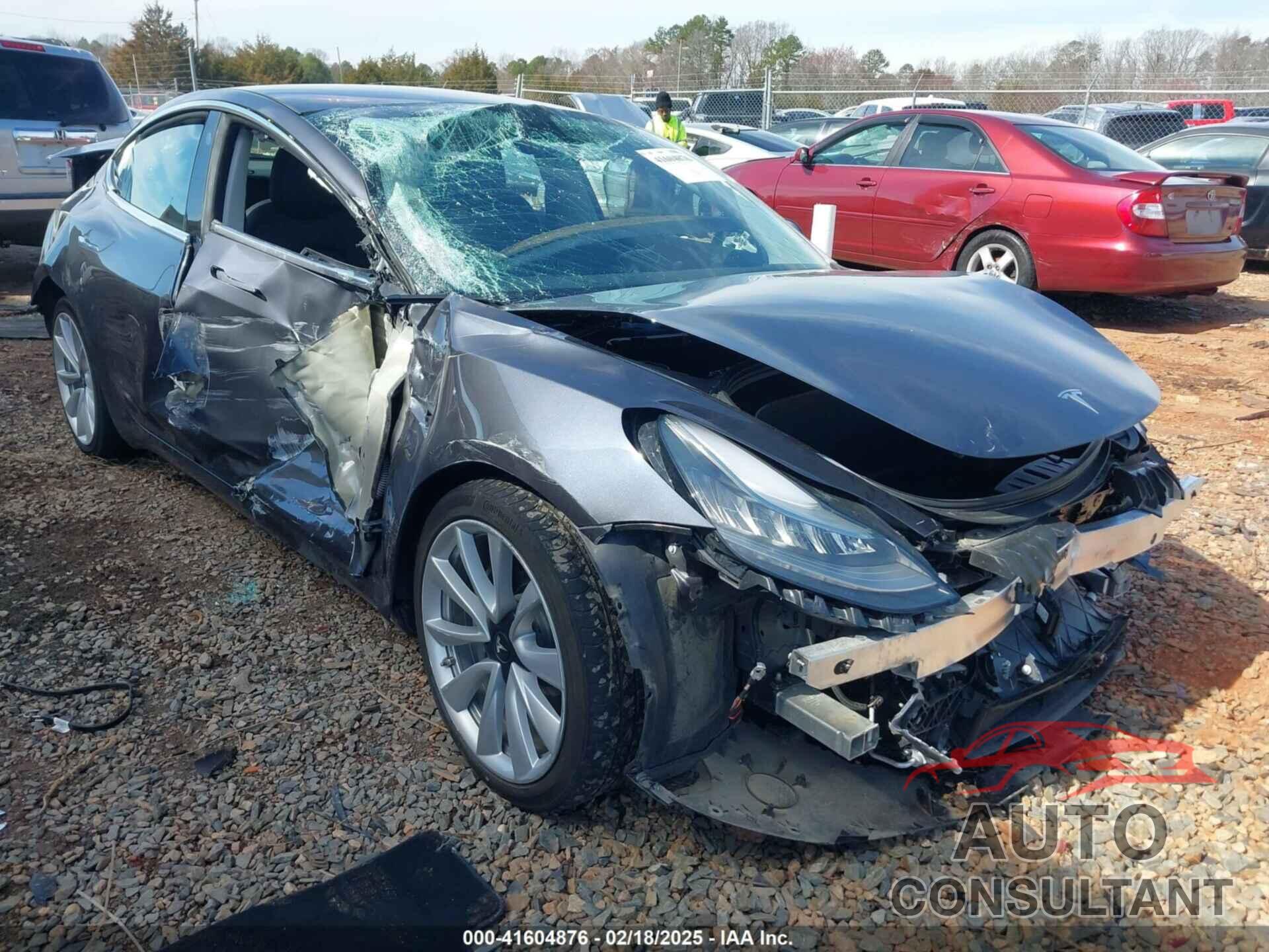 TESLA MODEL 3 2018 - 5YJ3E1EB2JF121338