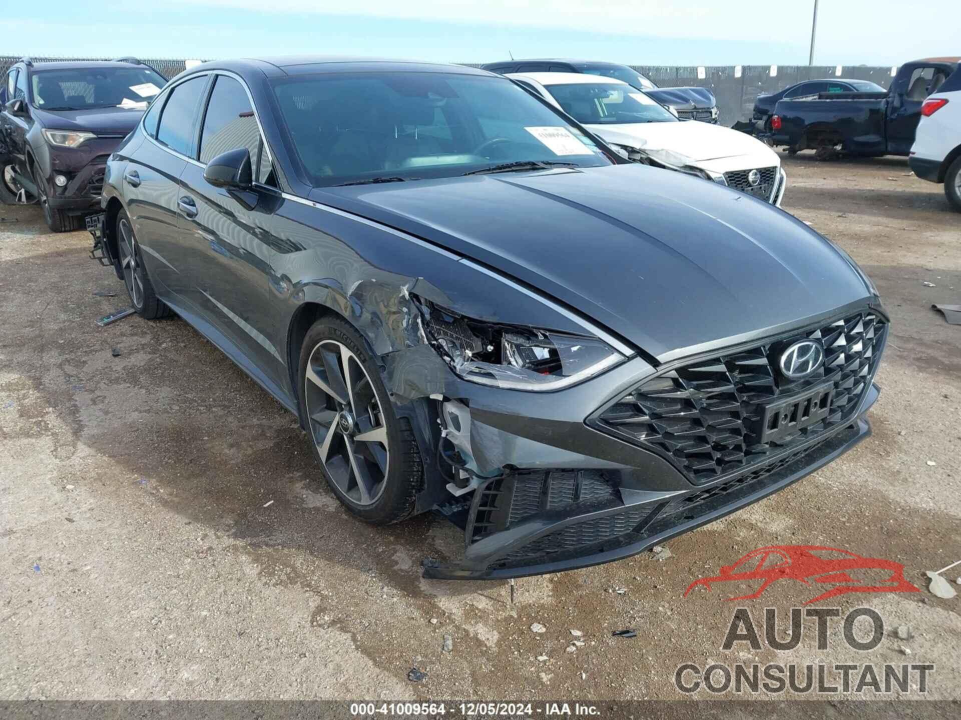 HYUNDAI SONATA 2023 - KMHL44J2XPA290711