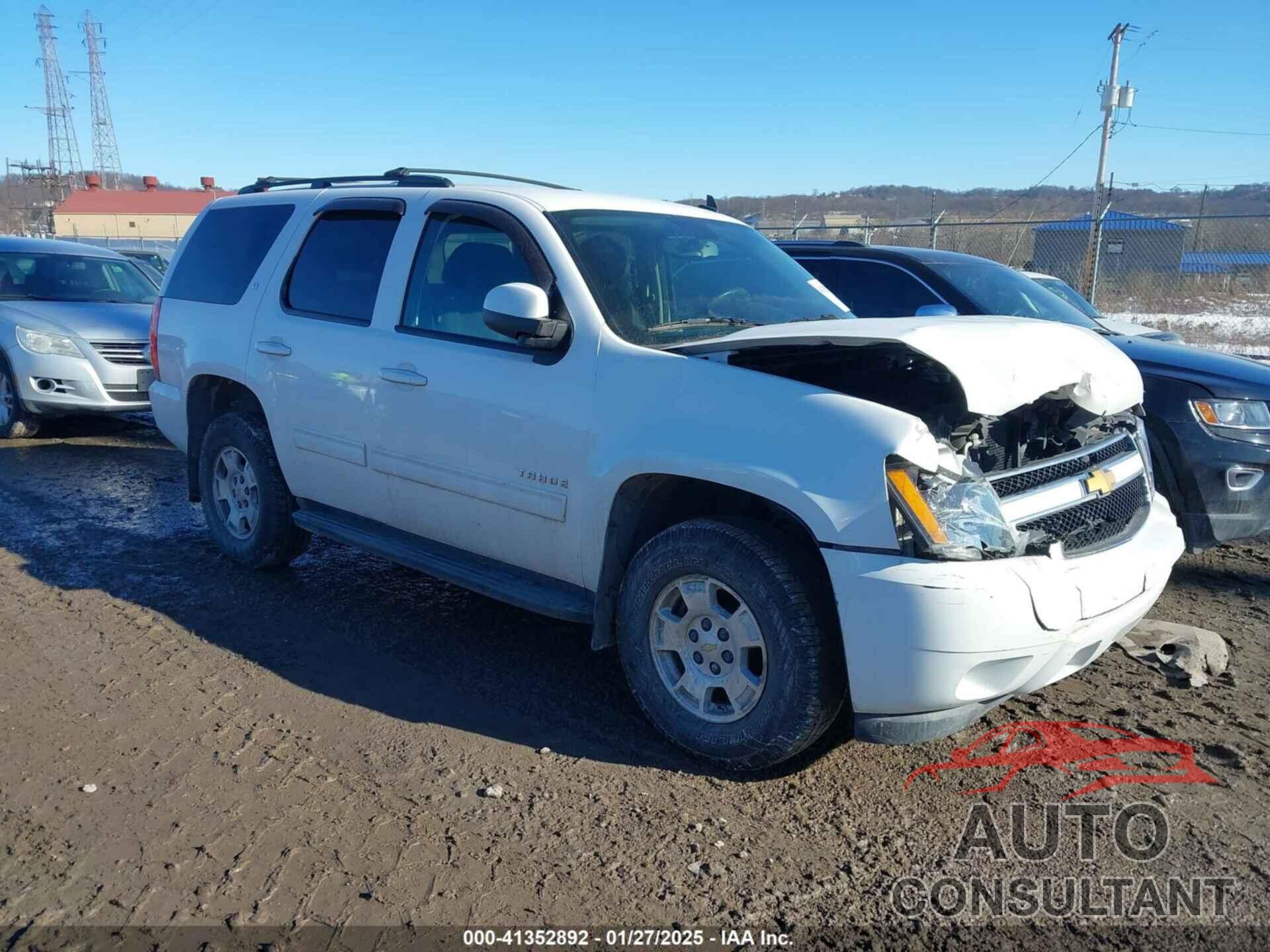 CHEVROLET TAHOE 2013 - 1GNSKAE06DR187867