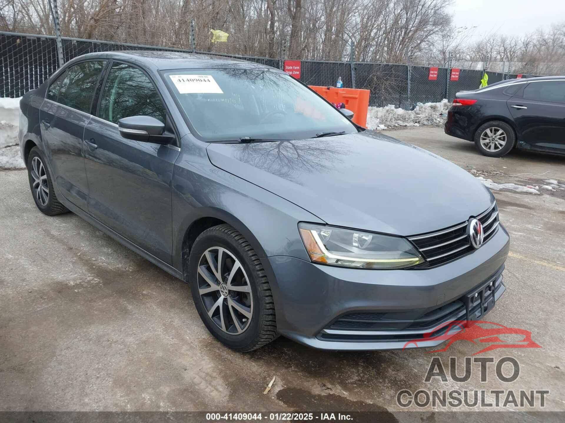 VOLKSWAGEN JETTA 2017 - 3VWDB7AJ2HM243519