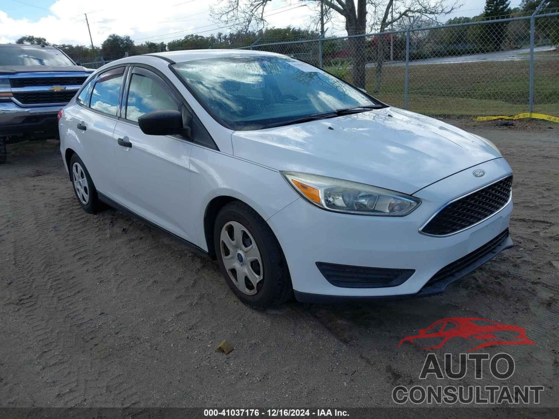 FORD FOCUS 2015 - 1FADP3E26FL328030