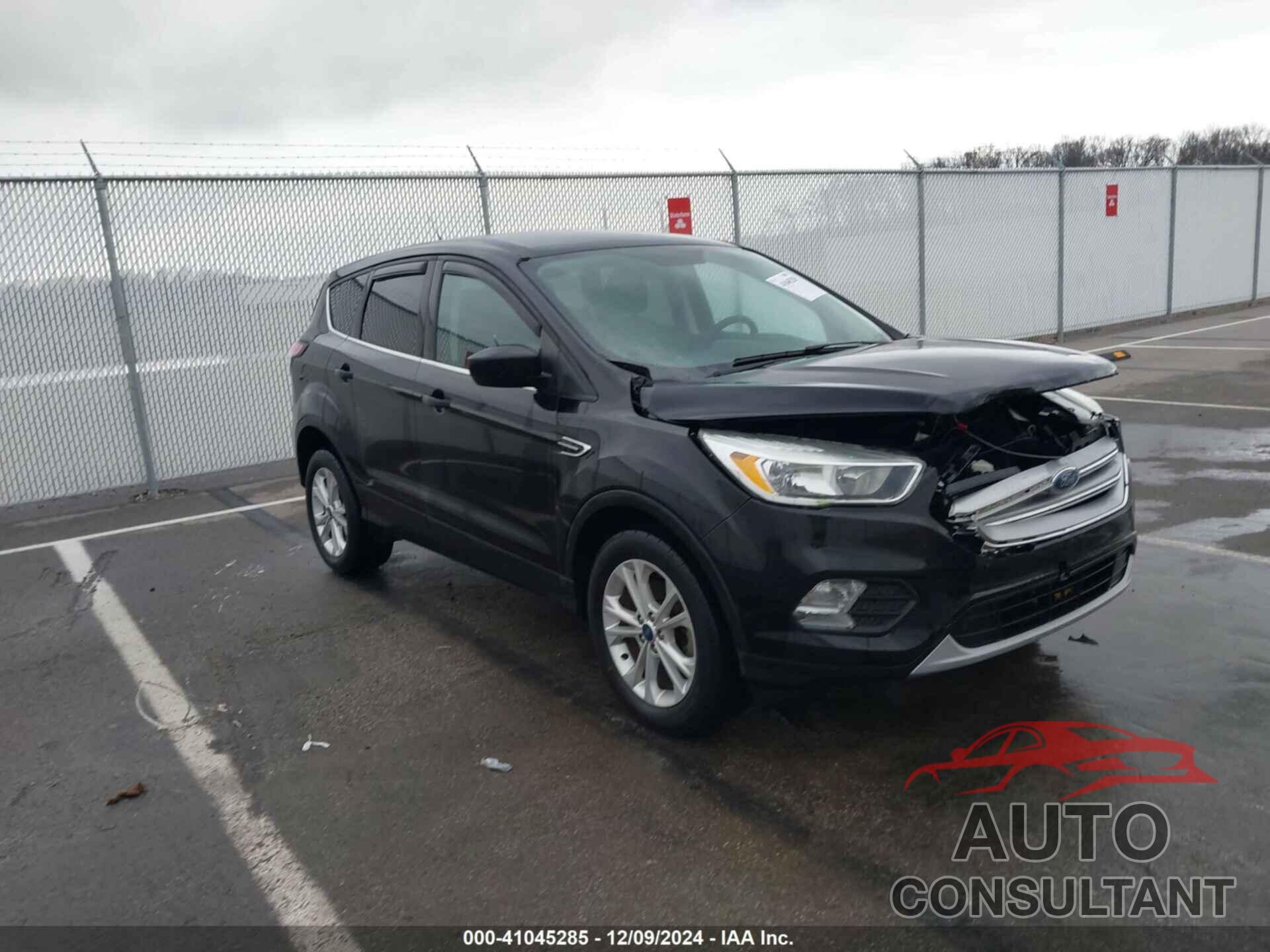 FORD ESCAPE 2017 - 1FMCU0GD0HUD65580