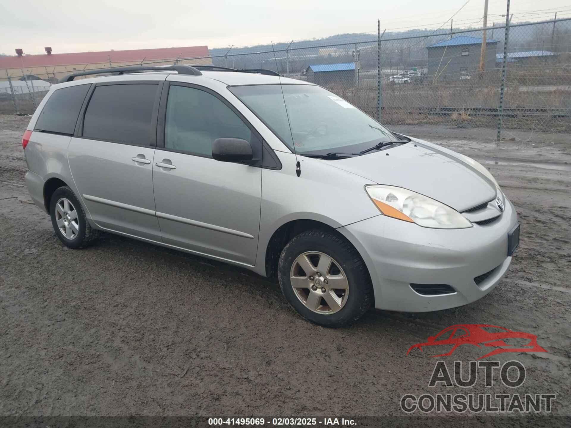 TOYOTA SIENNA 2010 - 5TDKK4CC8AS329690